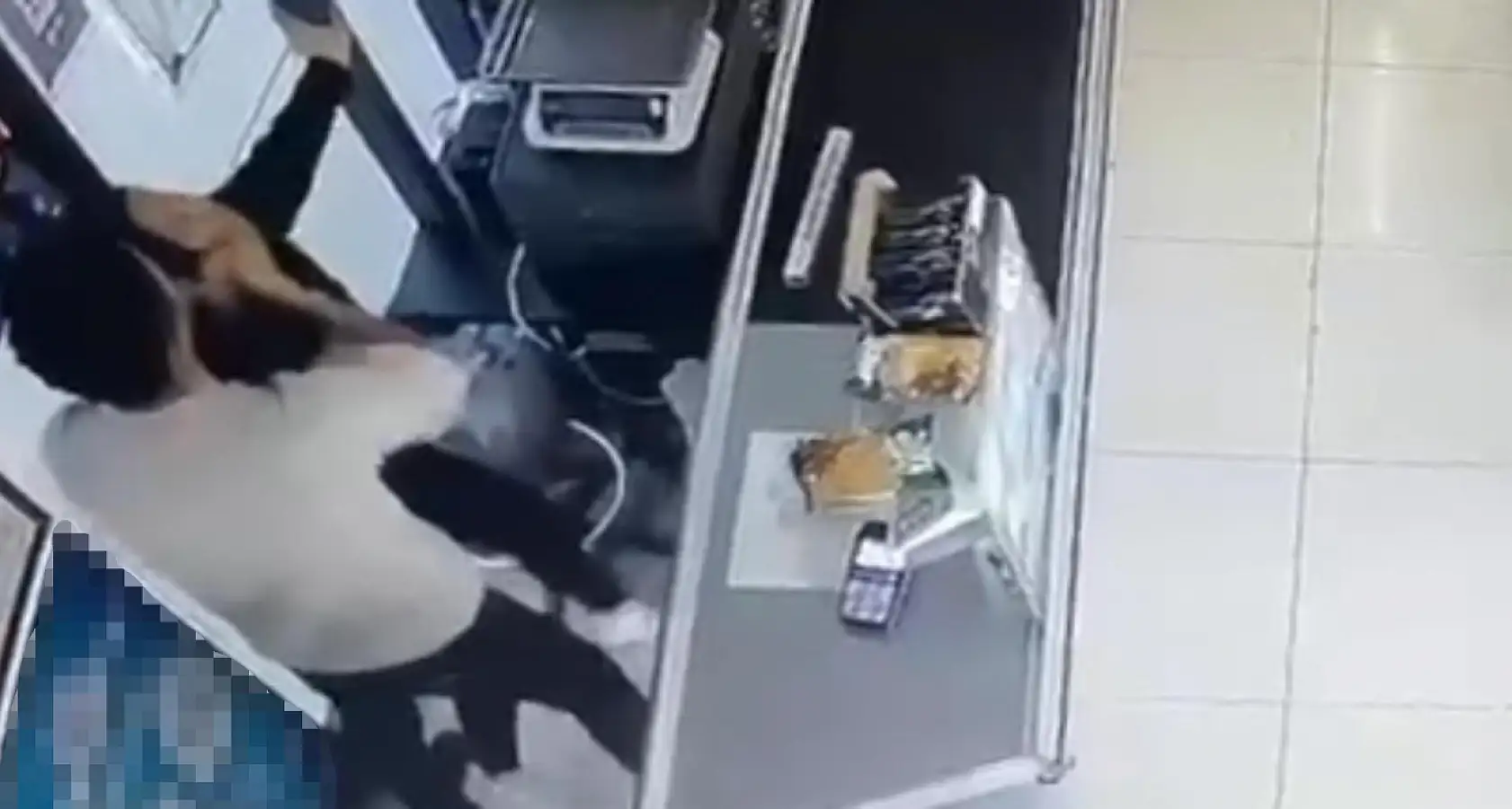 Muğla'da kadın çalışana dehşeti yaşattı, acımasızca dövdü