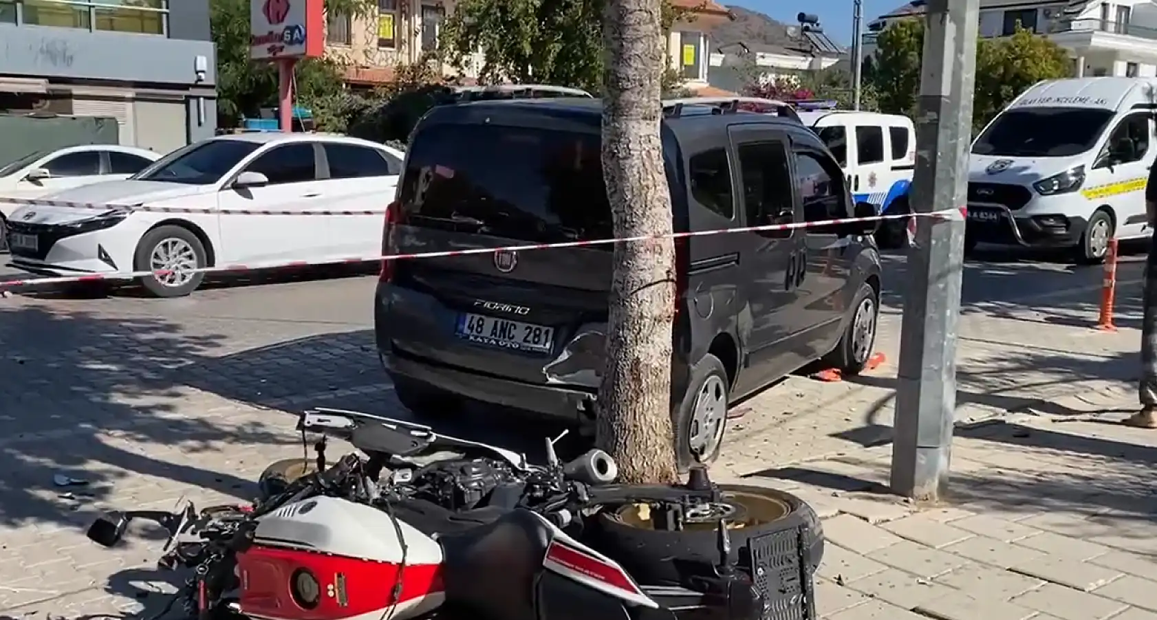 Fethiye'de trafik kazası faciası: Motosiklet sürücüsü hayatını kaybetti