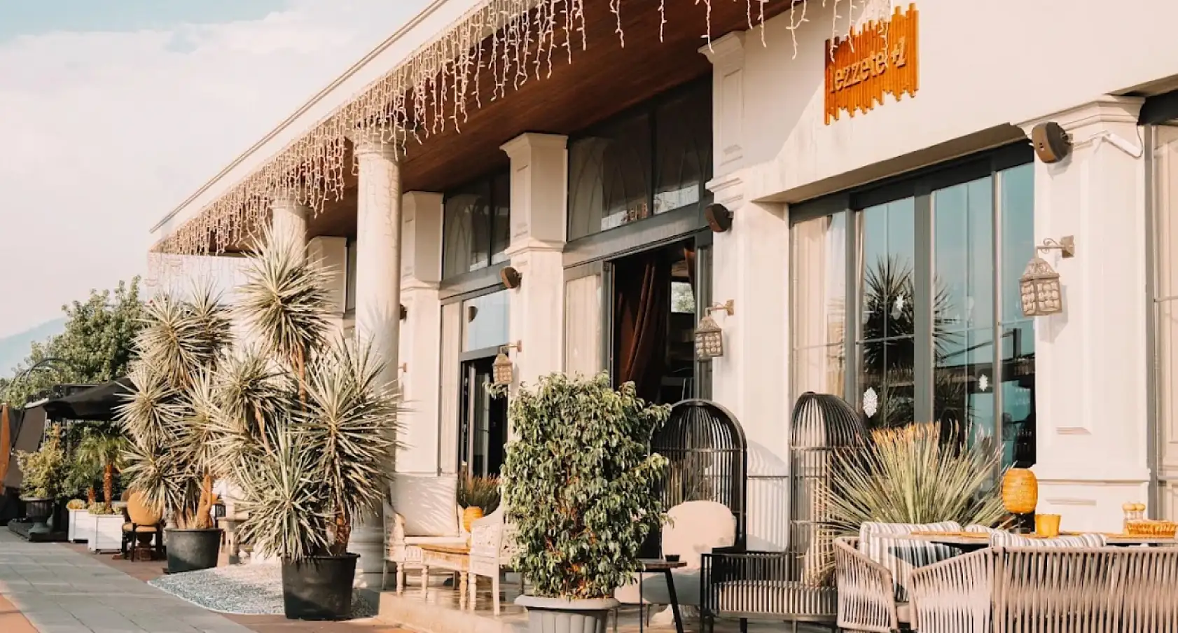 Barbunn Sahnesinde Yaz Coşkusu: Onur Baytan ve Deniz Aygül Geliyor