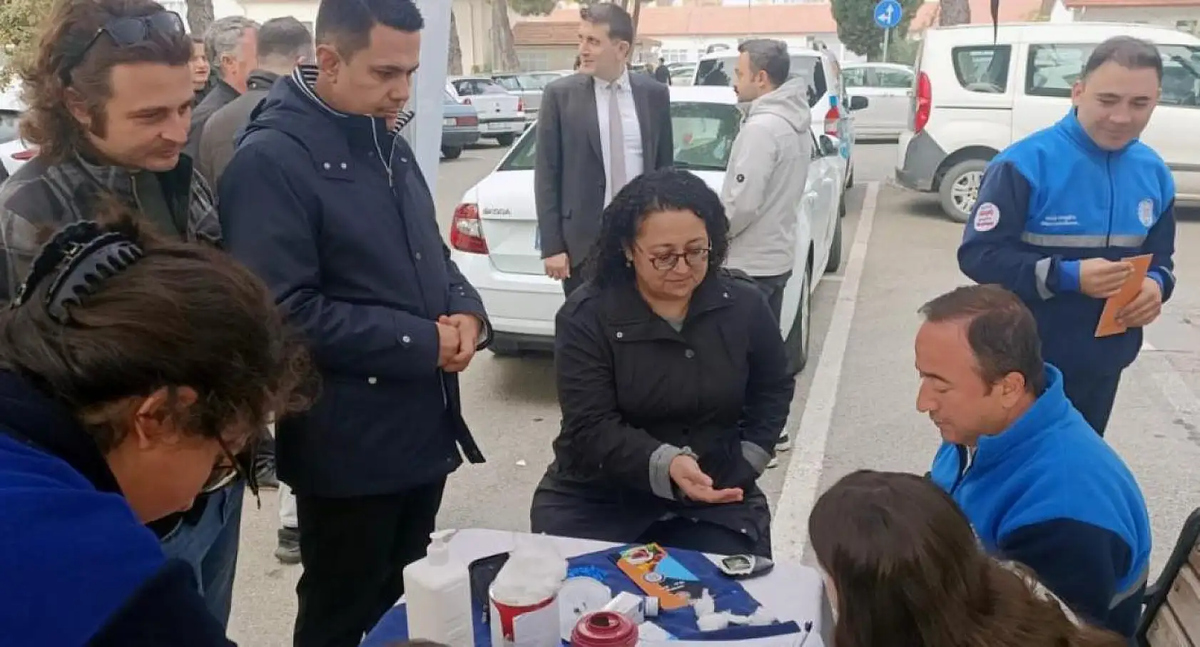 İlçe ilçe gezip şeker ölçüyorlar