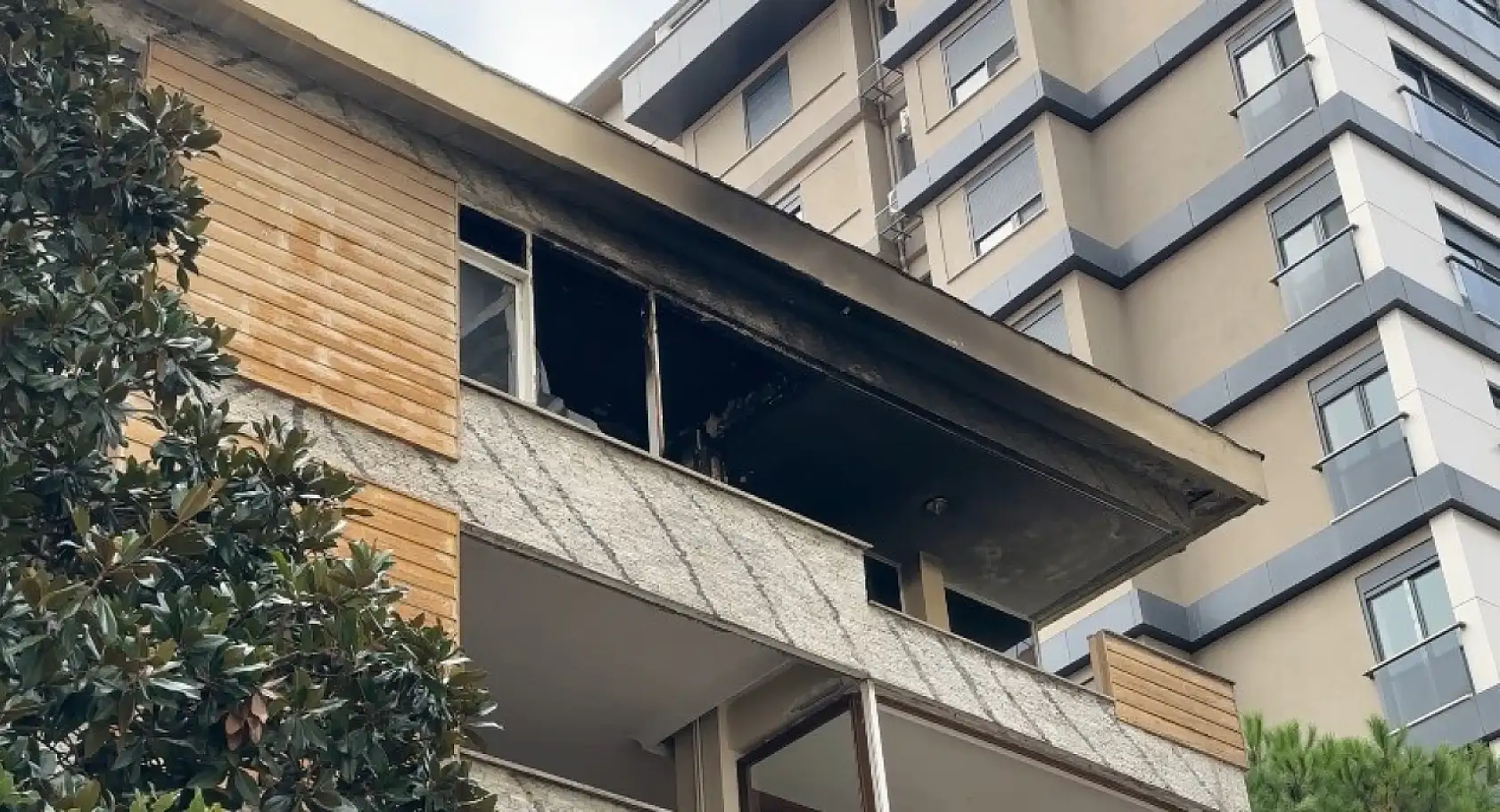 Metruk binada çıkan yangın paniğe neden oldu