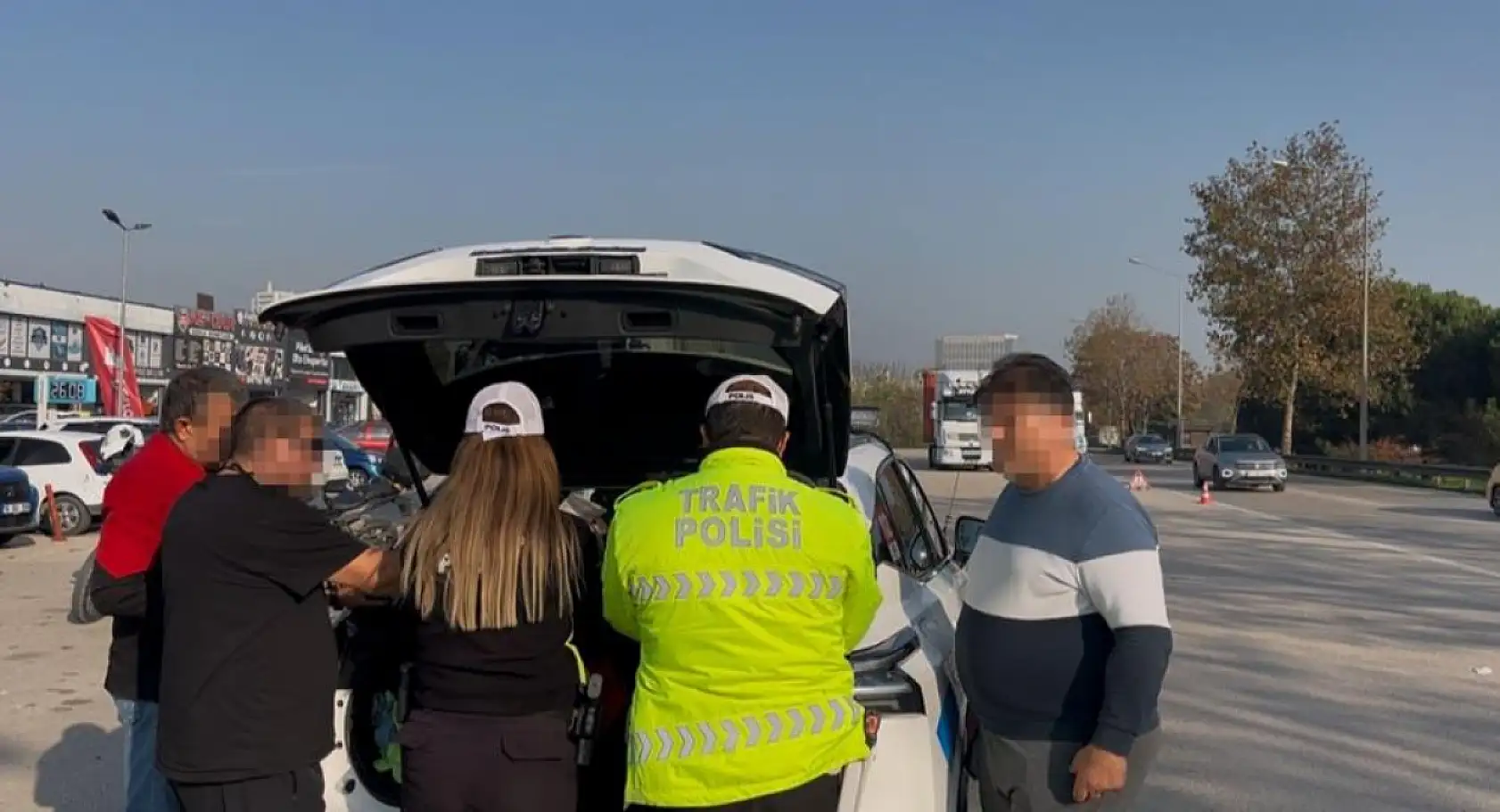 Kendi hatasının faturasını polise kesmeye çalıştı 'Biz zaten abone olduk, ayda 10 defa ceza ödüyoruz'