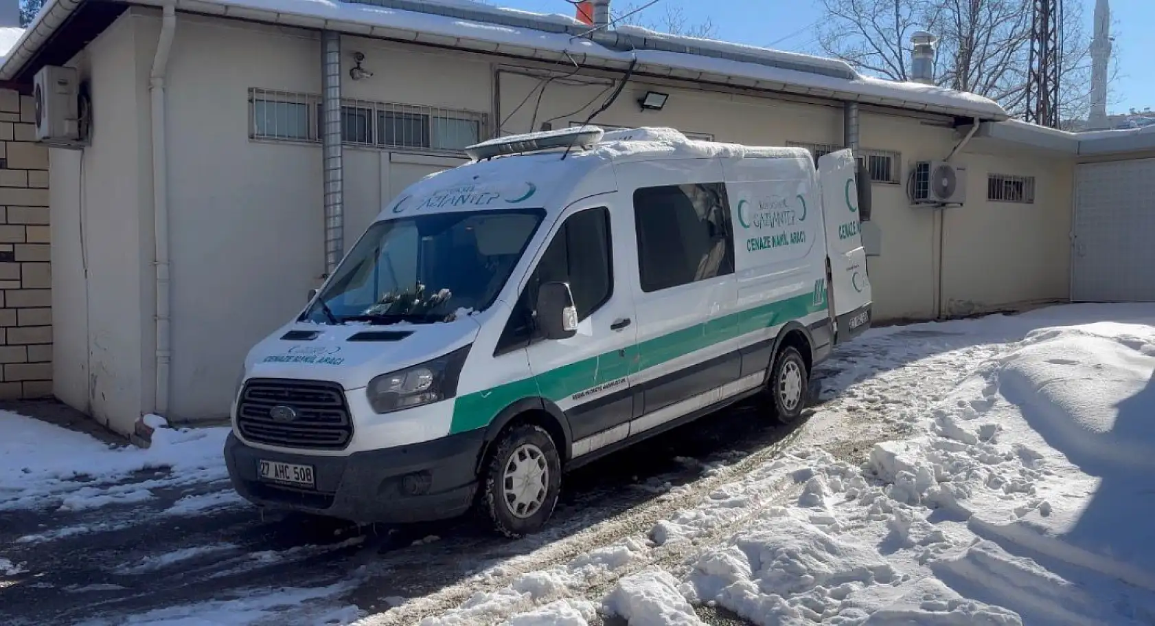 15 yaşındaki çocuğun bıçakladığı arkadaşı hayatını kaybetti