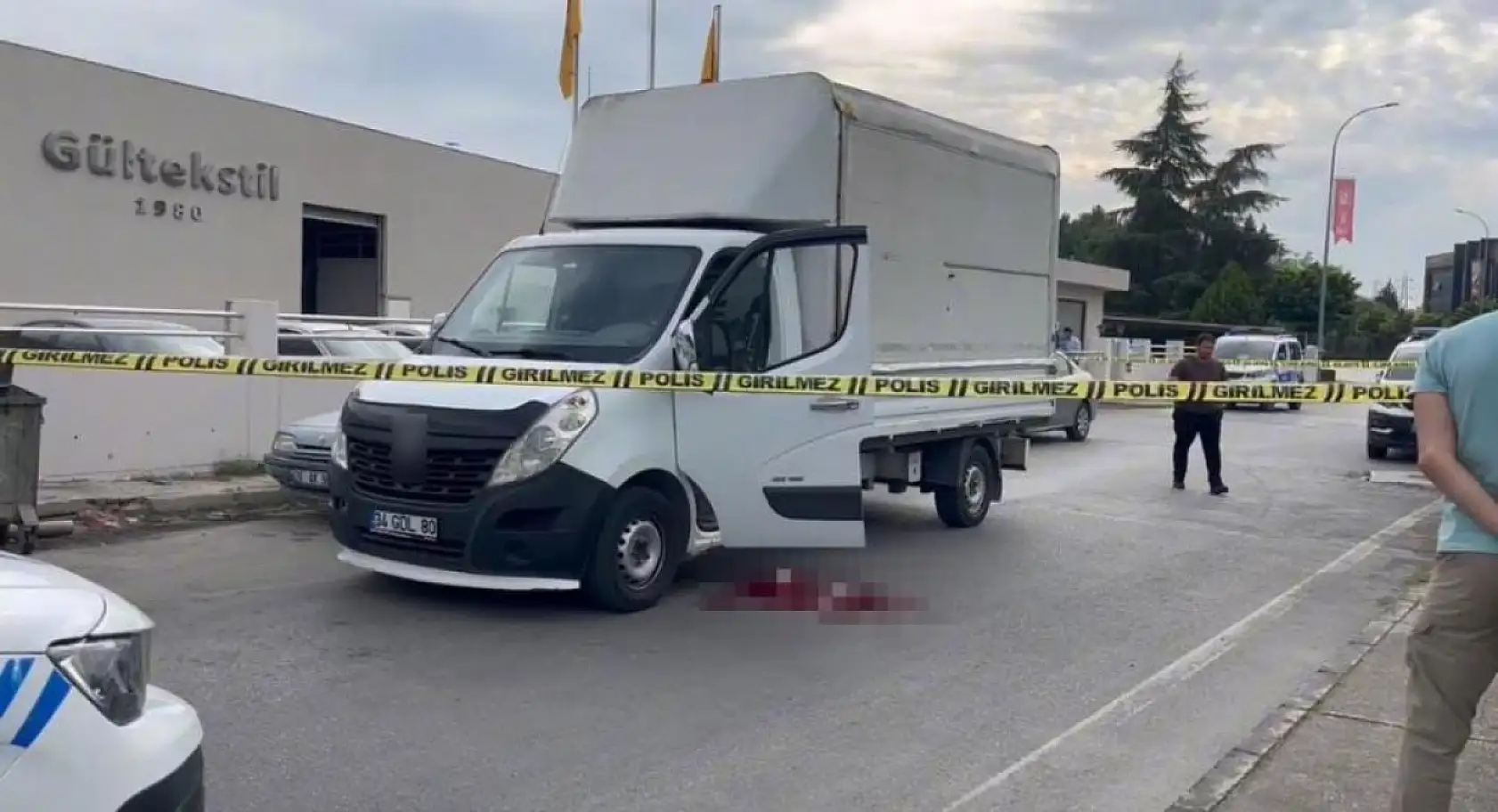 Takibe aldığı husumetlisini yol ortasında kurşuna dizdi