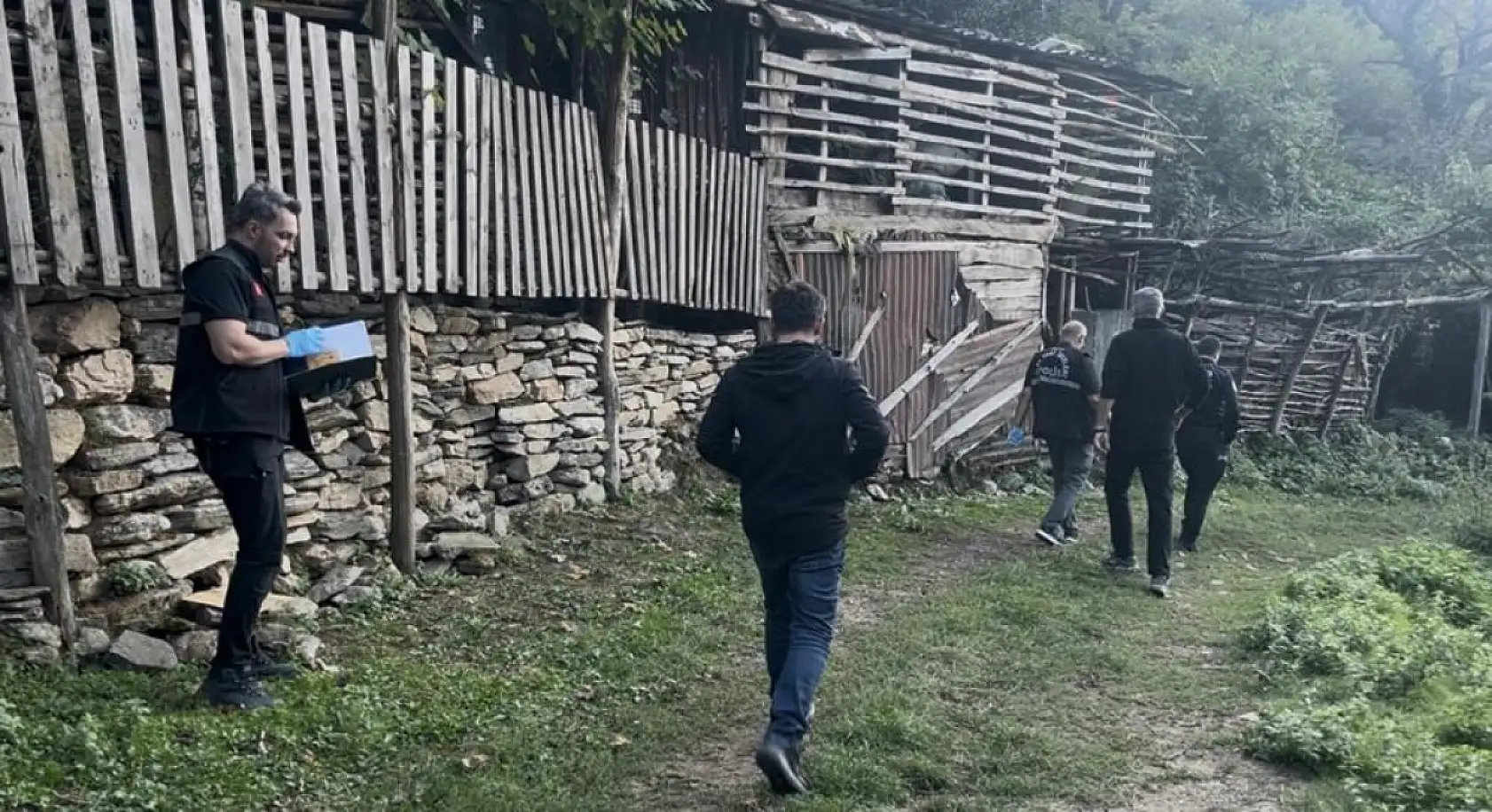 Kestane kavgası kana bulandı: 3 kişi vuruldu