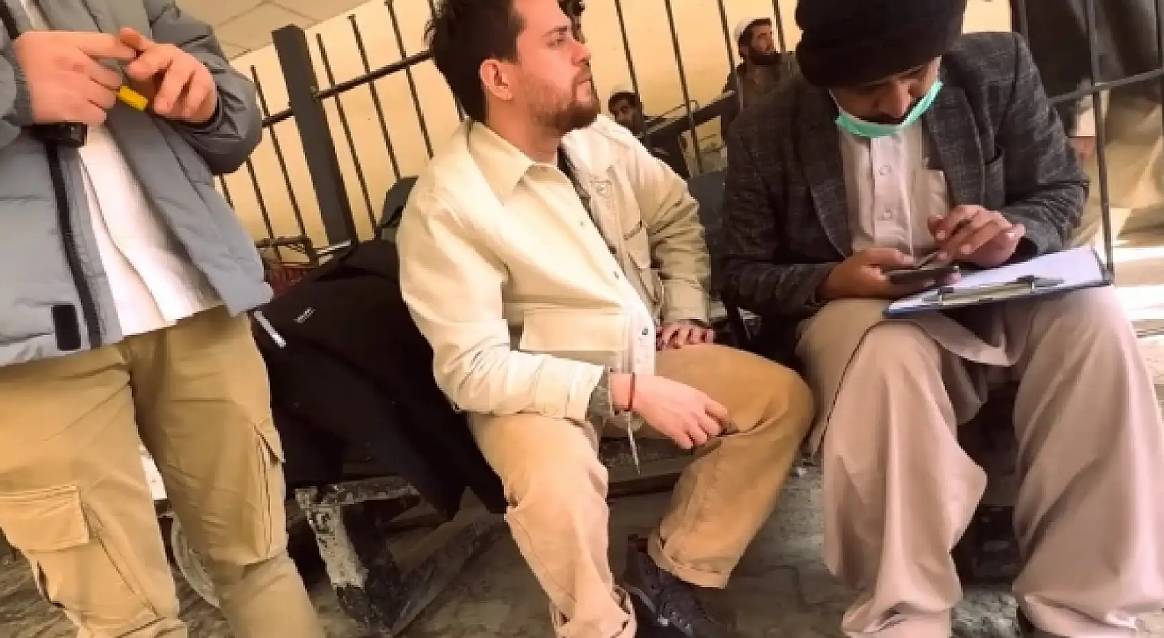 YouTuber Alper Rende, Afganistan'a Giderek Bir Türk'ün Gözünden Şeriat Hayatını Gizlice Kaydetti