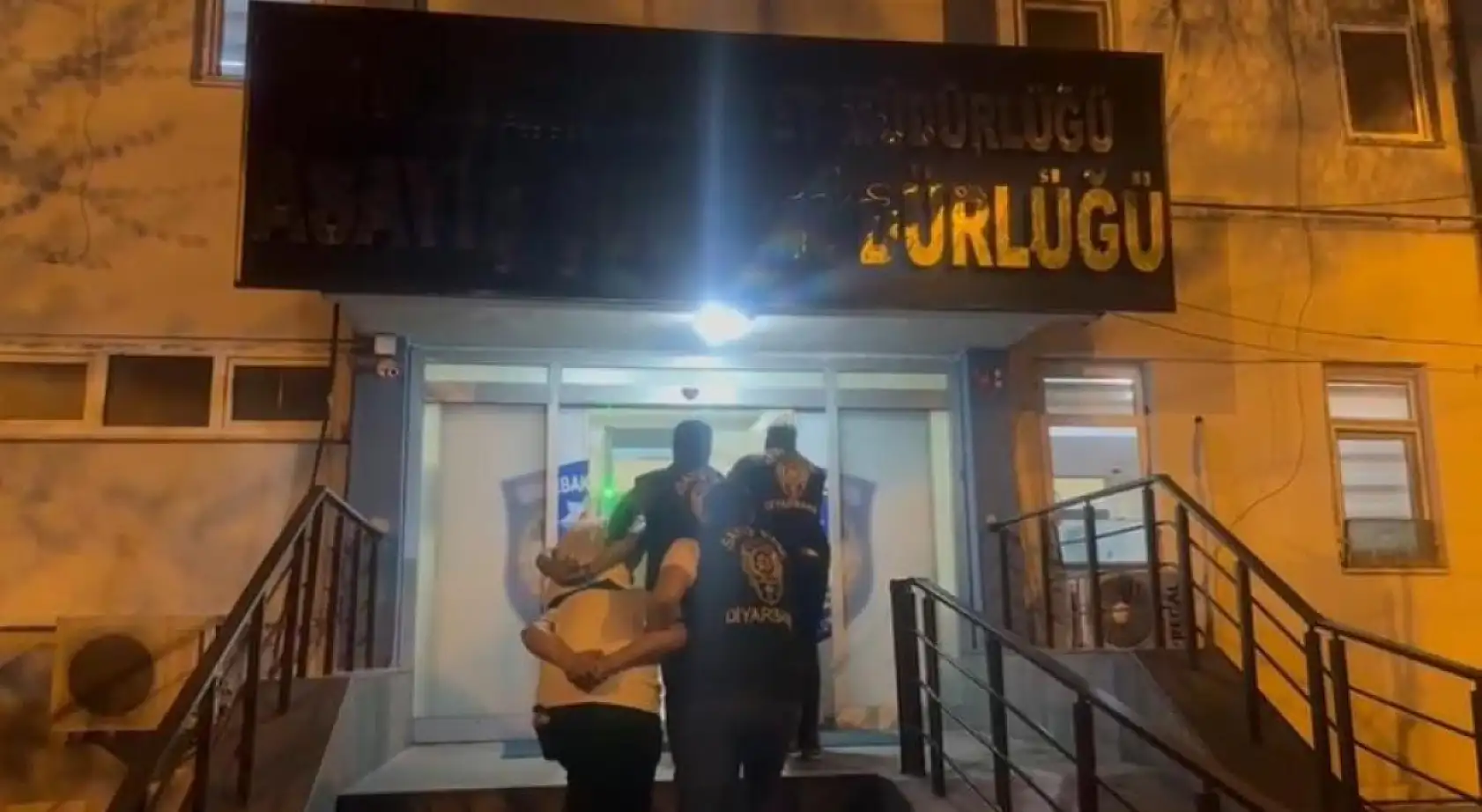 Otomatik silahlarla tehditler savuran olaya ilişkin 4 kişi yakalandı