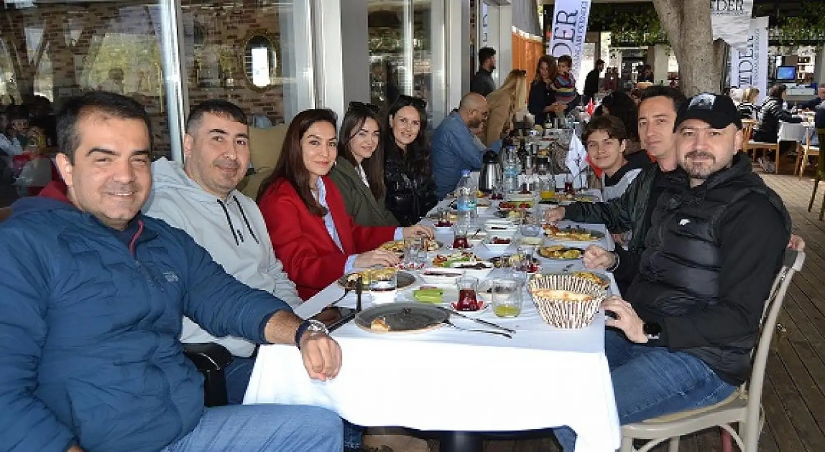 Likya İş İnsanları Derneği üyeleri kahvaltıda bir araya geldiler