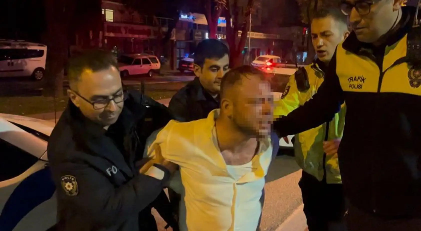 Alkollü sürücü patlak lastikle kaçtı, polisi peşinde pervane etti: 'Lahmacunu 80 liraya satıyorum'