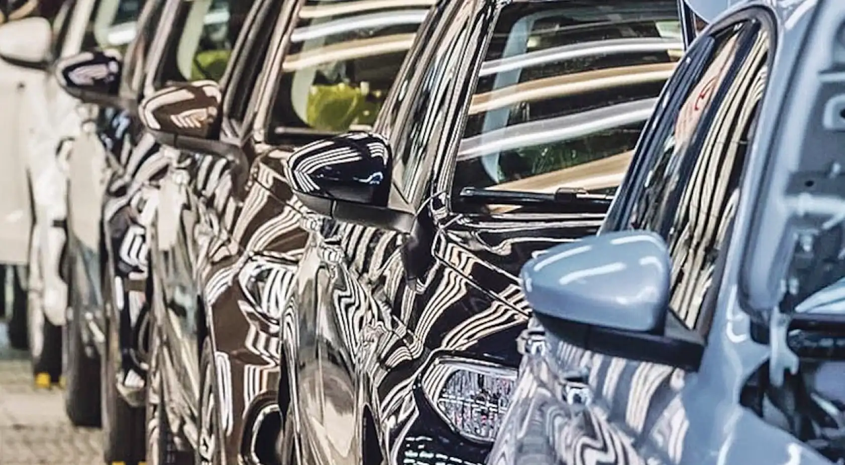 Otomotiv piyasasında son durum ne? Sıfır otomobilde canlılık hız kesti! 2.El alımlarda kan kaybı var..