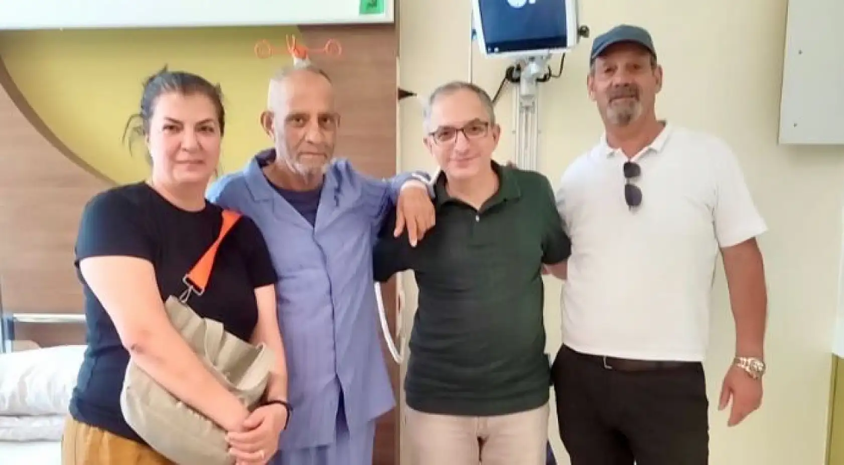 Alman doktorların 'yaşayamaz' dediği hastayı Türk hekimler hayata döndürdü