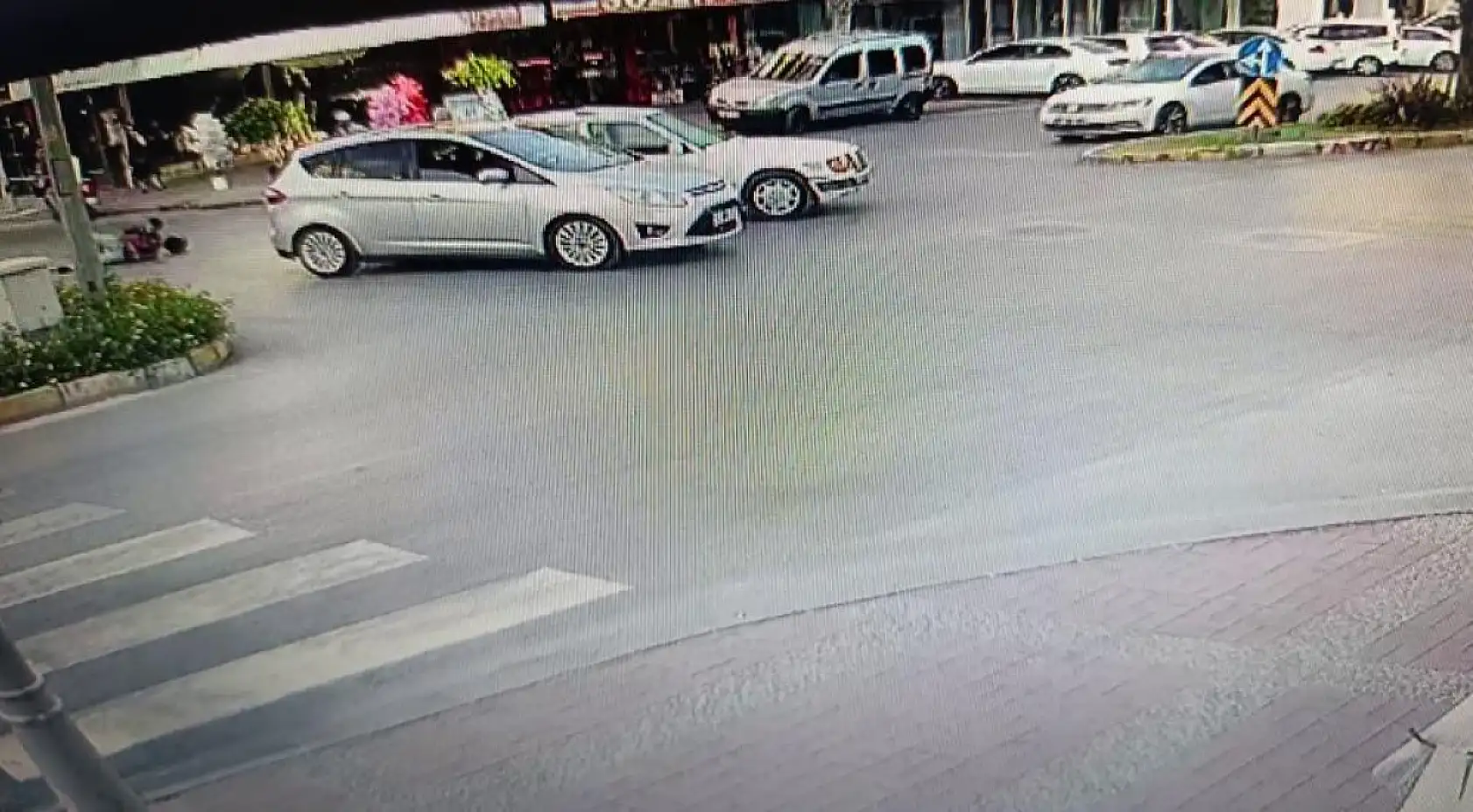 Aynı kavşakta 1 saat arayla 2 motosiklet kazası: 1 yaralı