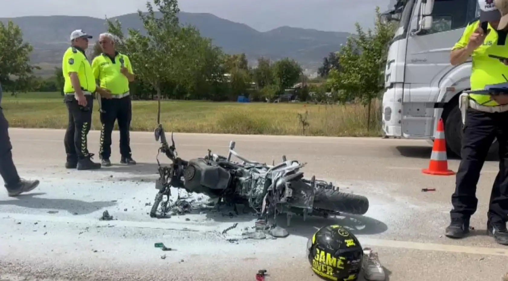 Evladı kazada ağır yaralanan annenin acı feryadı