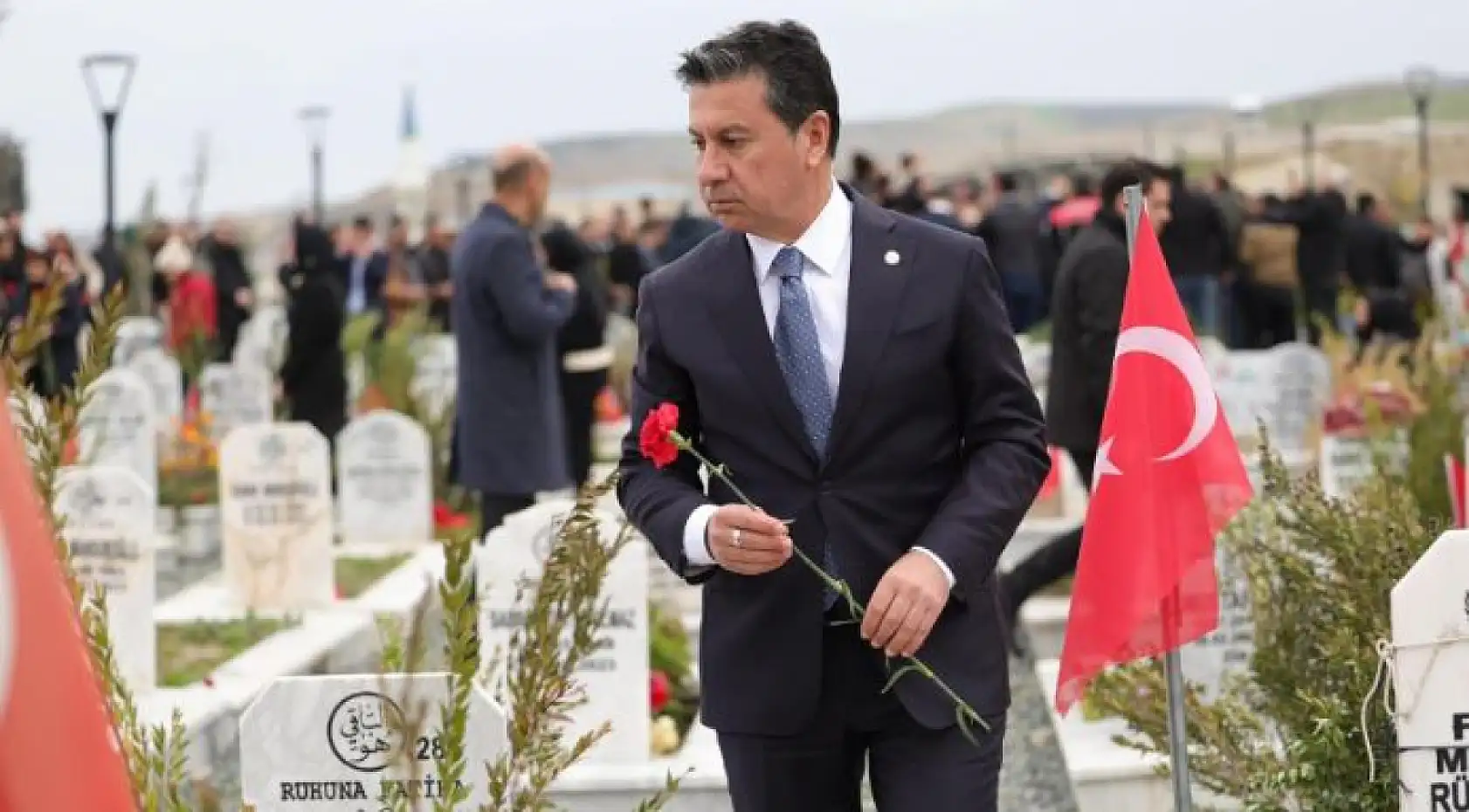 Başkan Aras'tan Depremzedelere Moral ve Destek Ziyareti