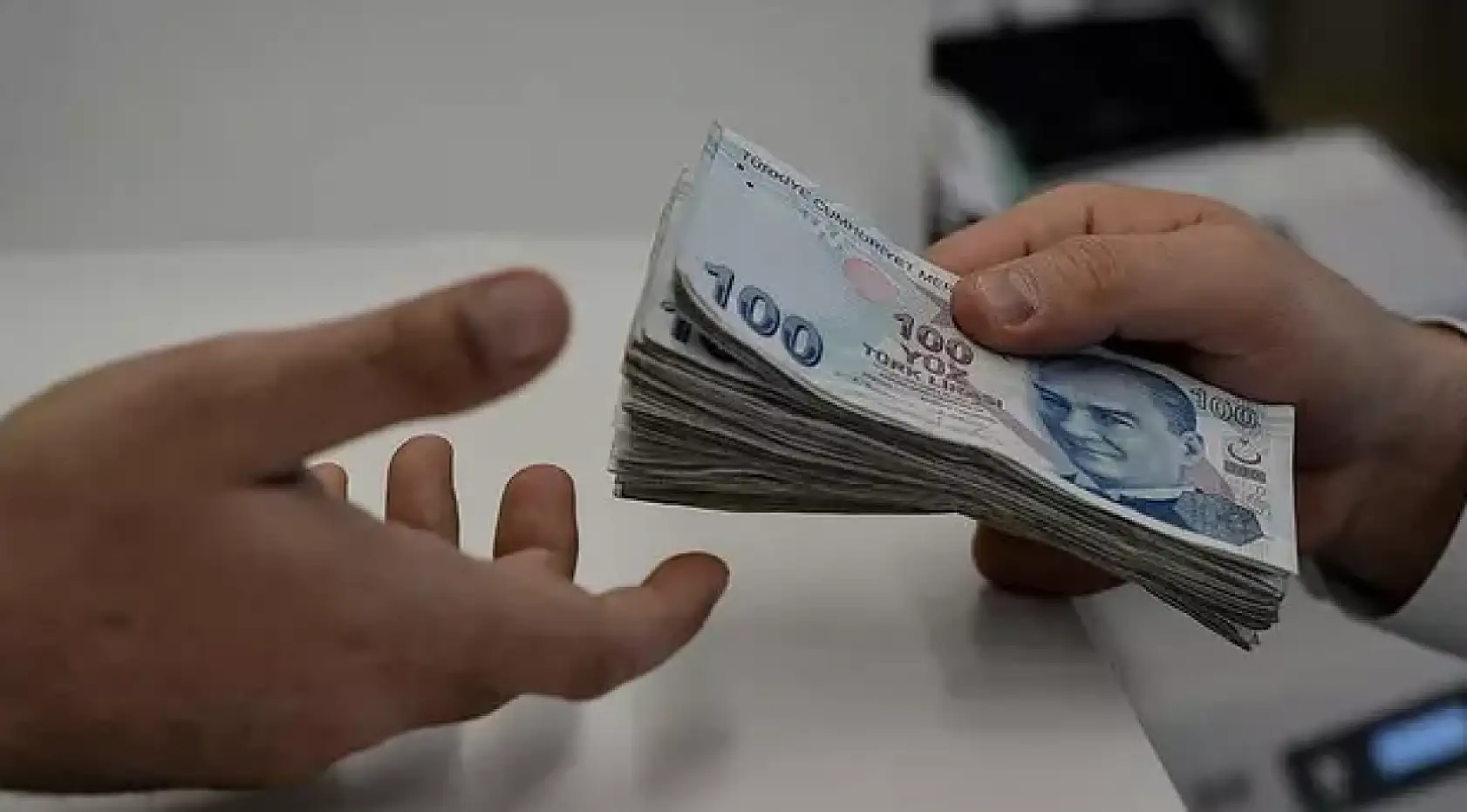 Memur ve sözleşmeli personel maaşları erken ödenecek mi? Bakanlıktan açıklama geldi