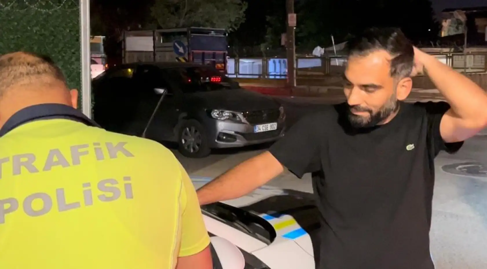 Bir promille ehliyeti kaptırınca kendine böyle bela okudu....