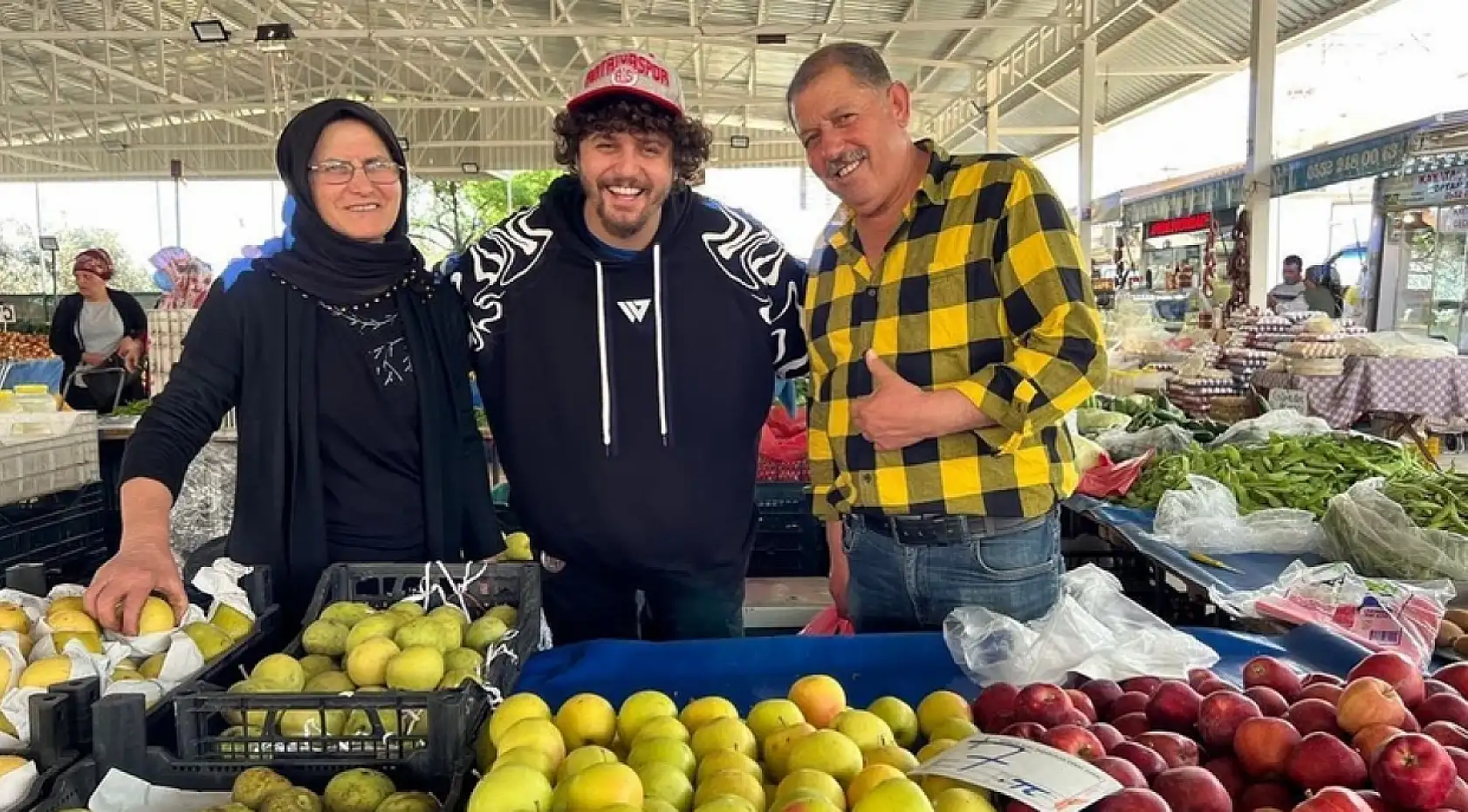 Sosyal medya fenomeni Marul Kafa'nın annesi vefat etti