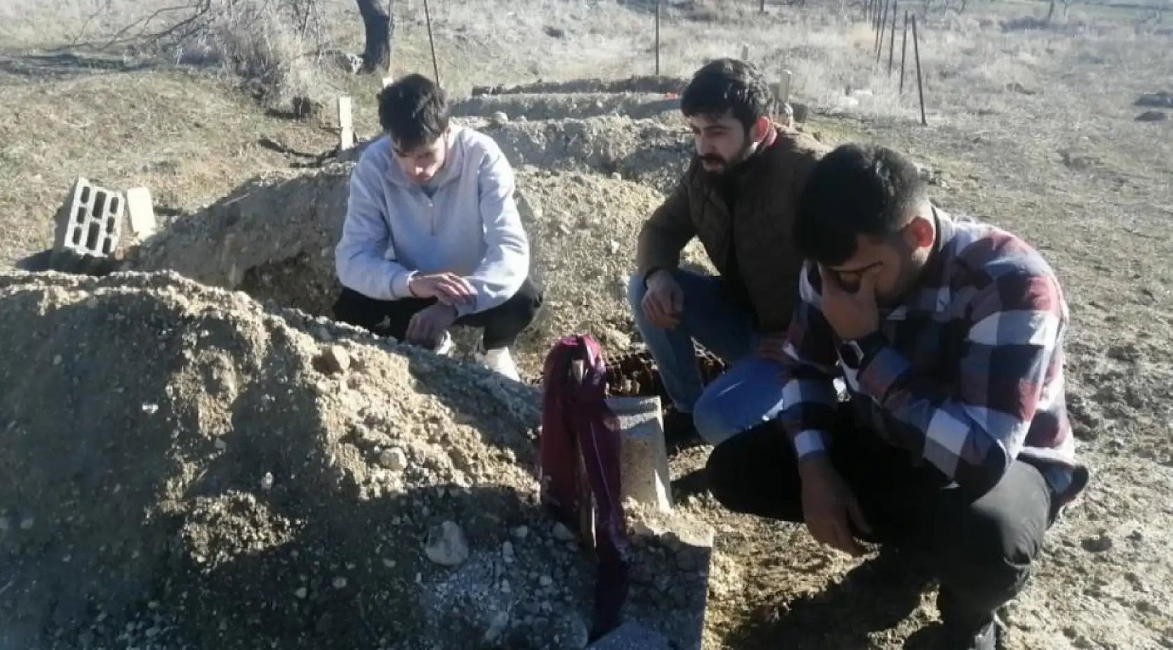 28 yaşındaki genç anne, işkence görüp boğazından bıçaklanarak vahşice öldürüldü