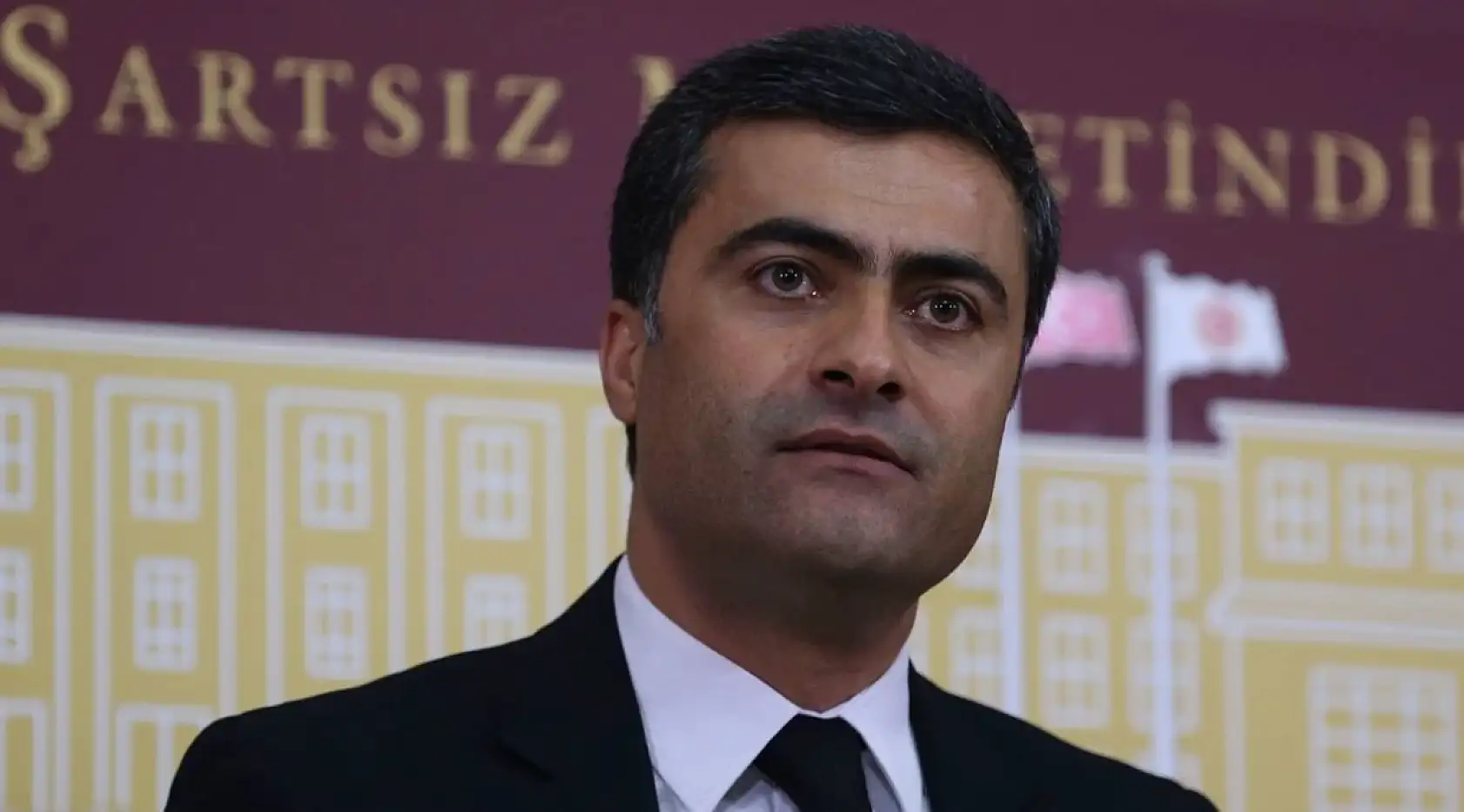 ''PKK sizi tükürüğünde boğar'' demişti! O belediye başkanının seçilme hakkı alındı, başkanlığı düştü