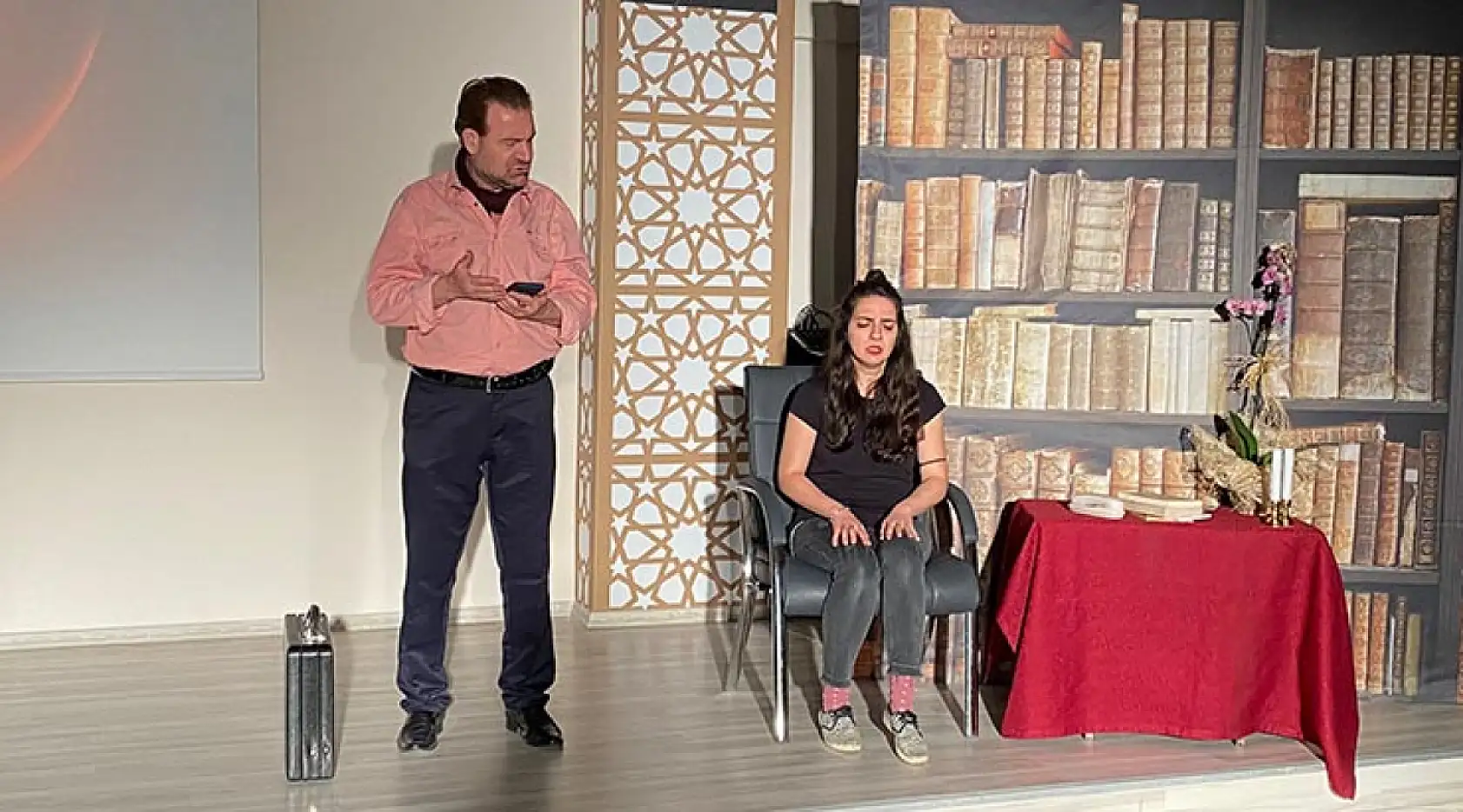 Seydikemer'de Madde Bağımlılığı İle Mücadele Konulu Tiyatro Oyunu