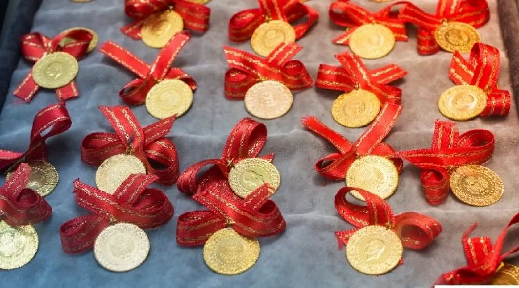 Altın Fiyatları 7 Ocak 2025: Gram Altın ve Çeyrek Altın Kaç Lira Oldu?