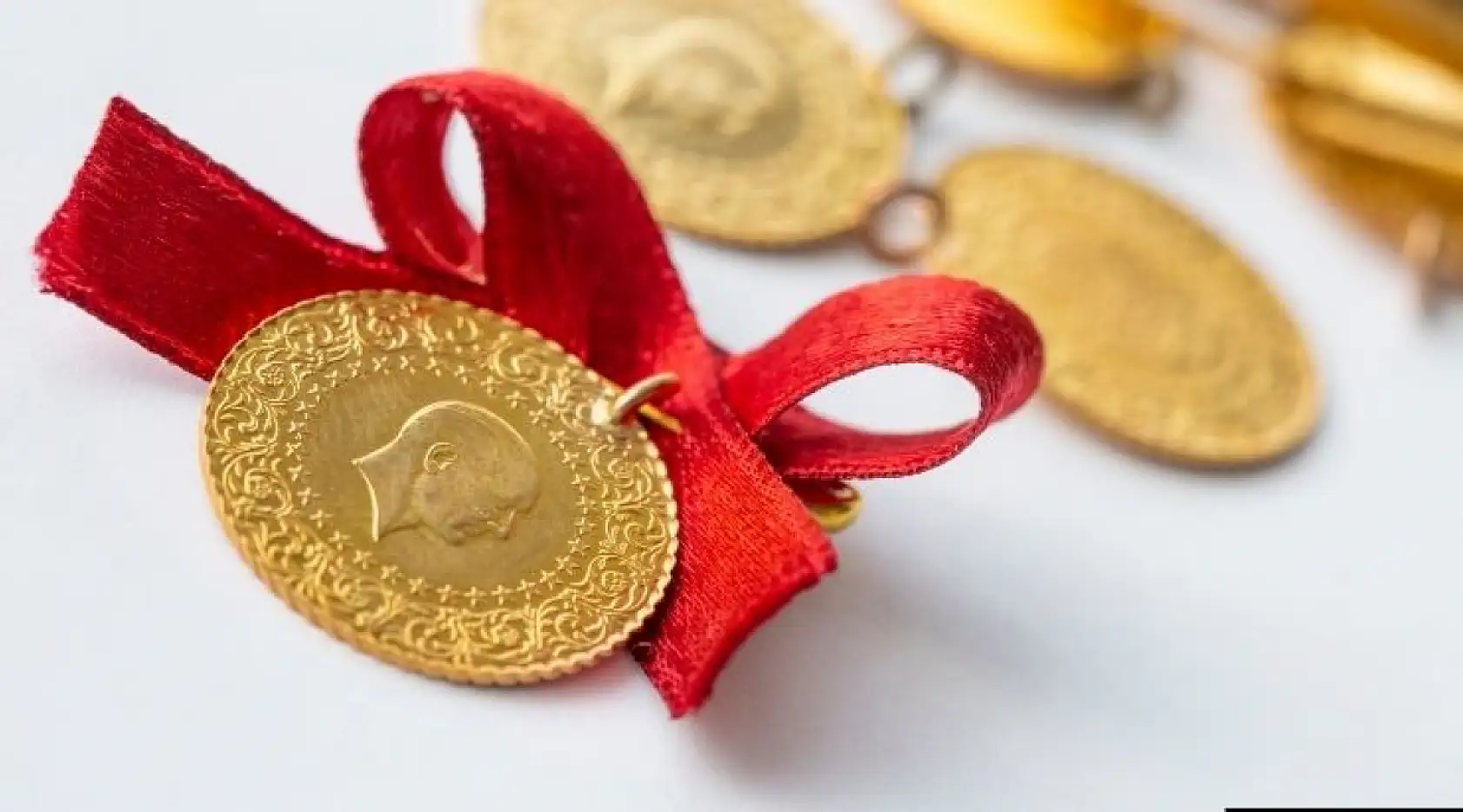 Altın Fiyatları 7 Ocak 2025: Gram Altın ve Çeyrek Altın Kaç Lira Oldu?