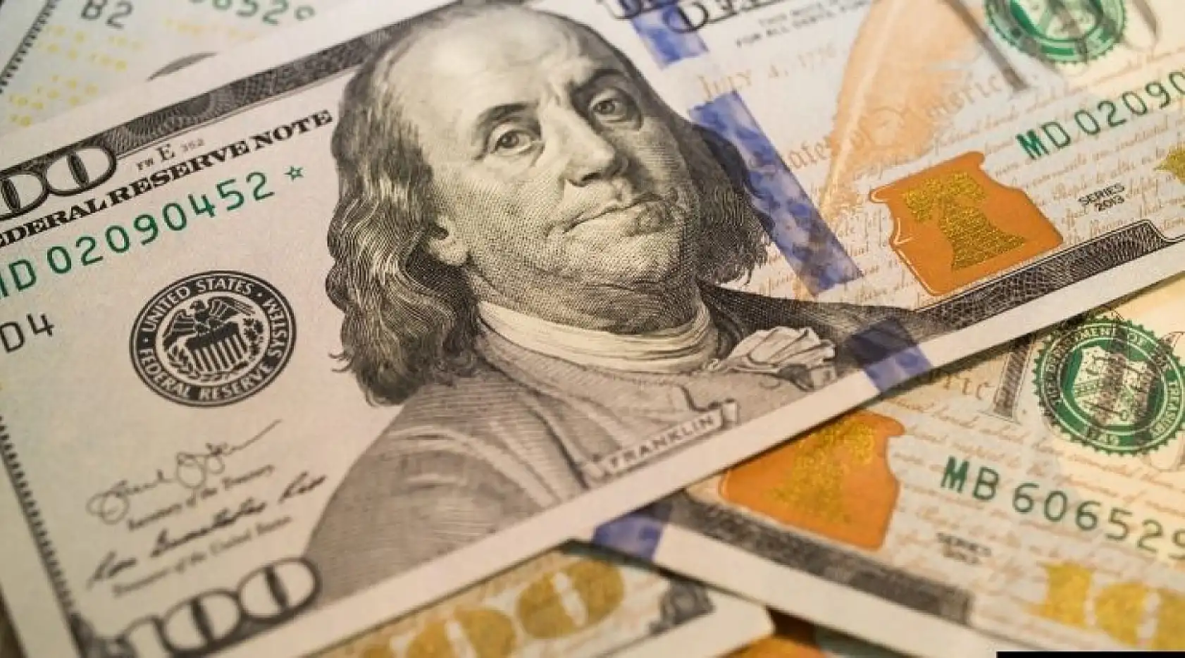 Dolar/TL'de Sınırlı Yükseliş: Piyasalar Fed ve Trump'ın Politikalarına Odaklandı