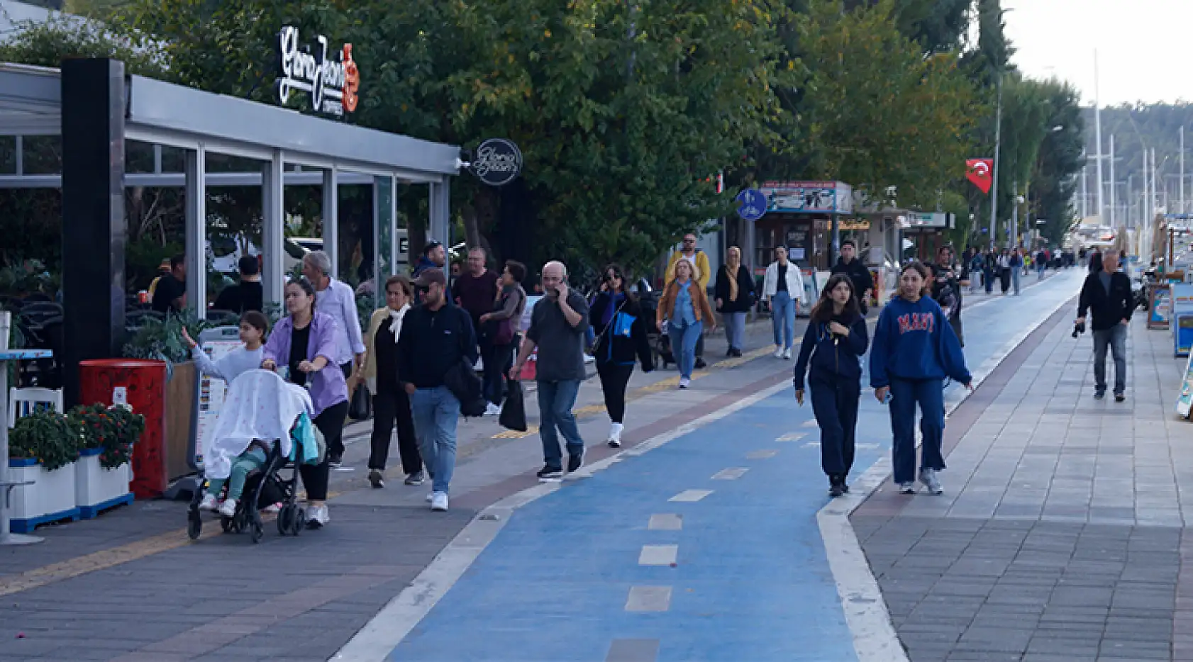 Fethiye'de hava sıcaklıkları düştü ceketler dolaptan çıktı