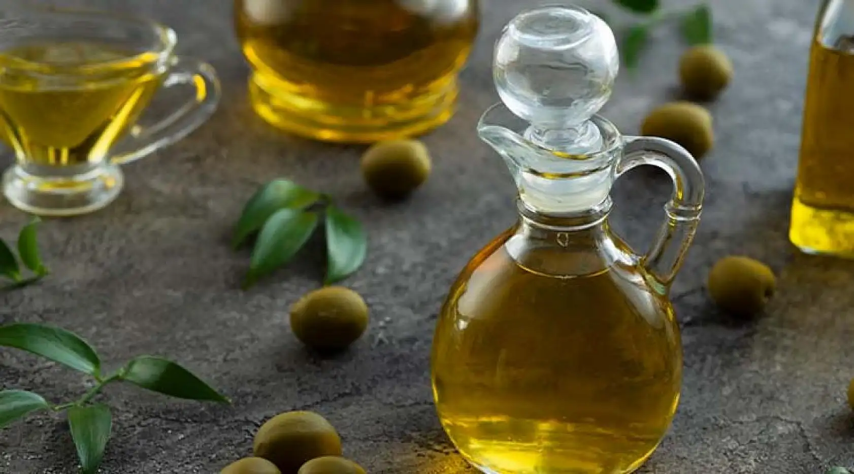 Zeytinyağının  Sağlığa Faydaları: Doğanın Mucizesi