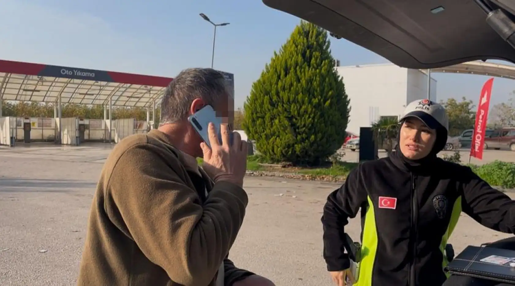 Kendi hatasının faturasını polise kesmeye çalıştı 'Biz zaten abone olduk, ayda 10 defa ceza ödüyoruz'