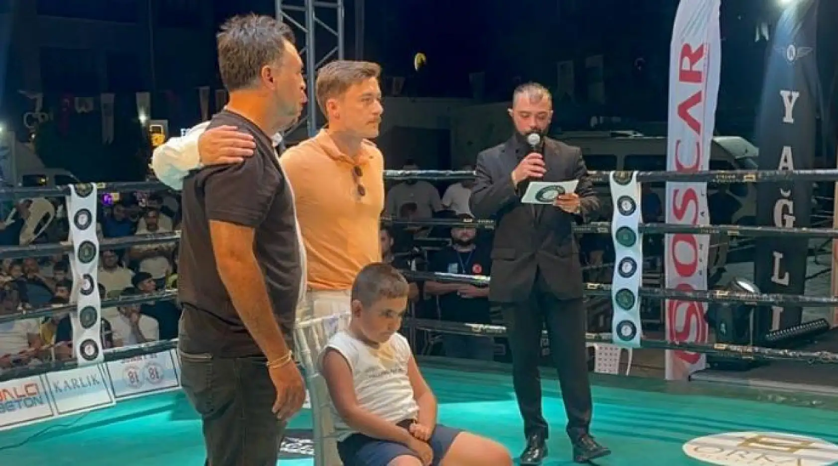 Fethiye'de Boks Gecesi'nde DMD Hastası Yusuf Eymen İçin Umut Büyüdü