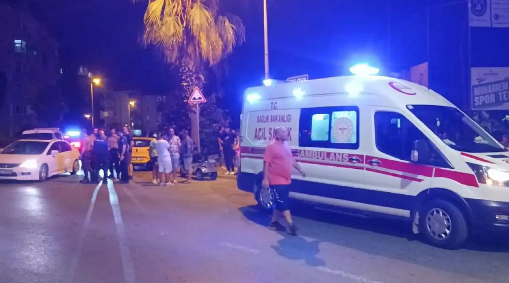 Kızını döven babayı uyardı diye, eşinin gözleri önünde bıçaklanarak öldürüldü