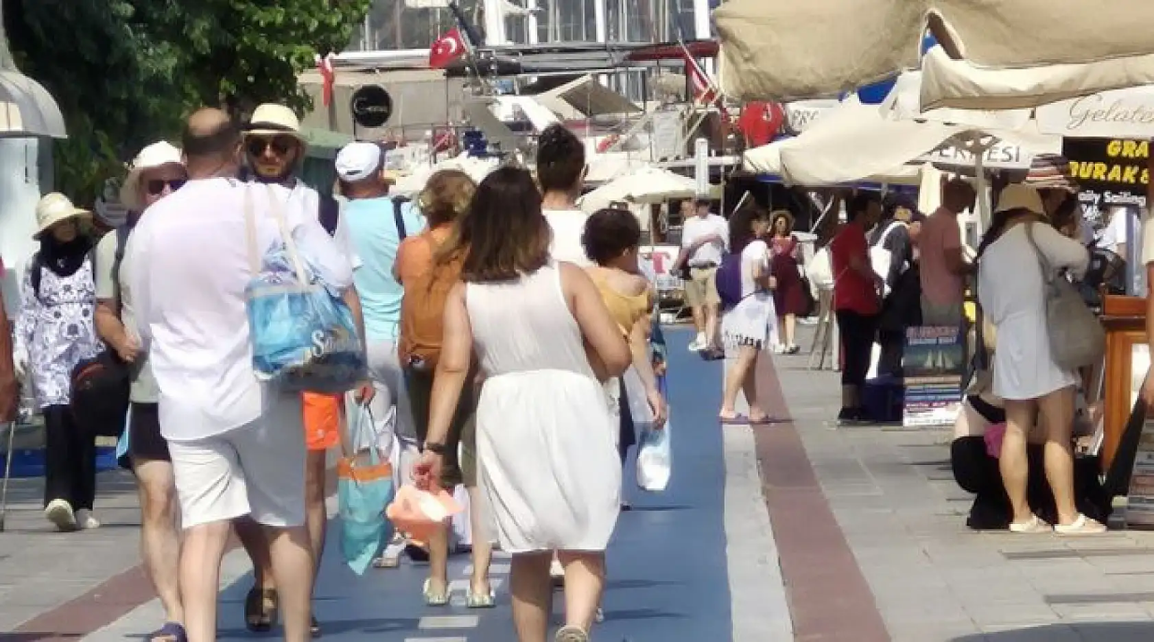 Fethiye'de Tekne Turlarında Yoğunluk Oluştu