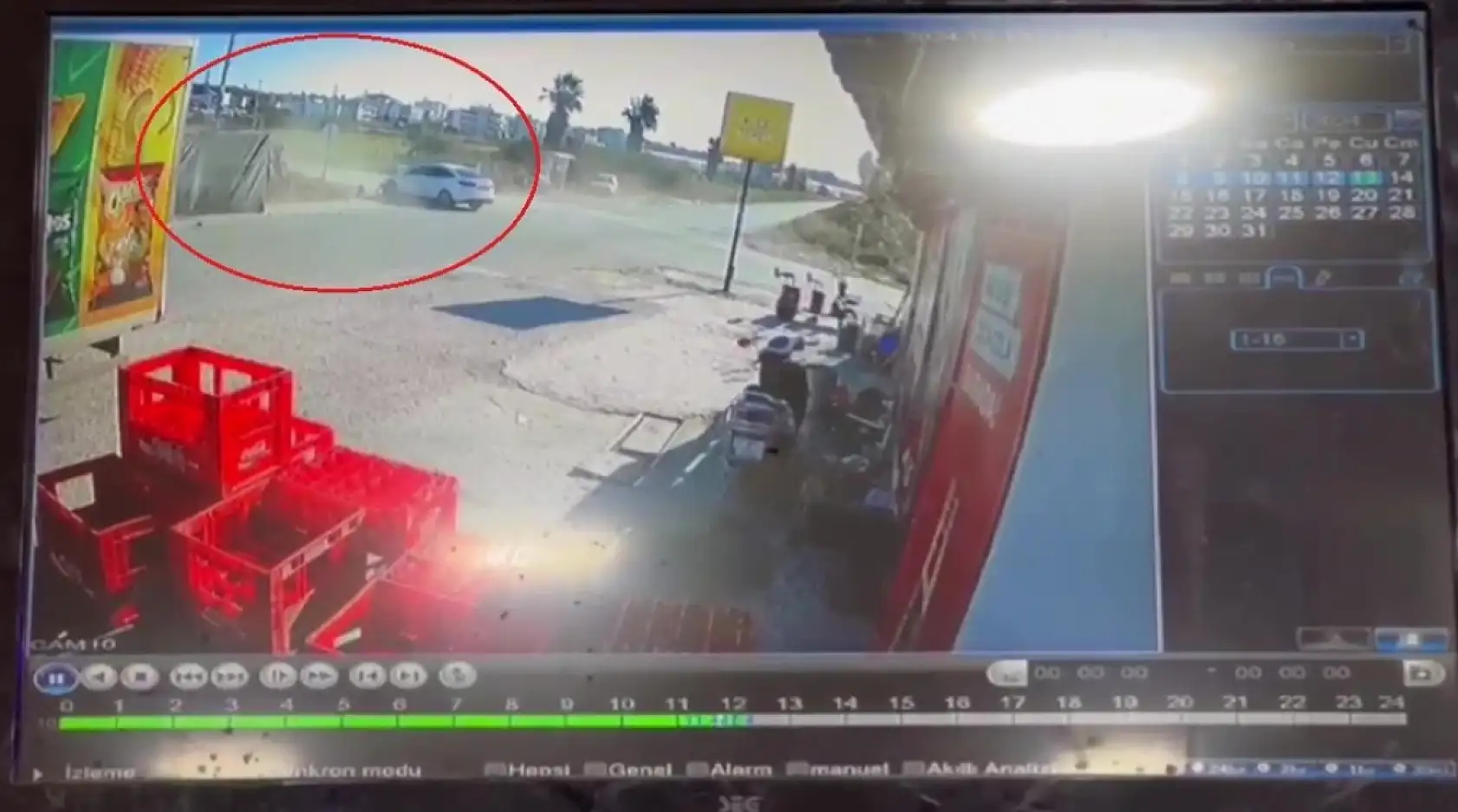 Alışveriş yapıp otomobiline bindi saniyeler sonra ölümden döndü