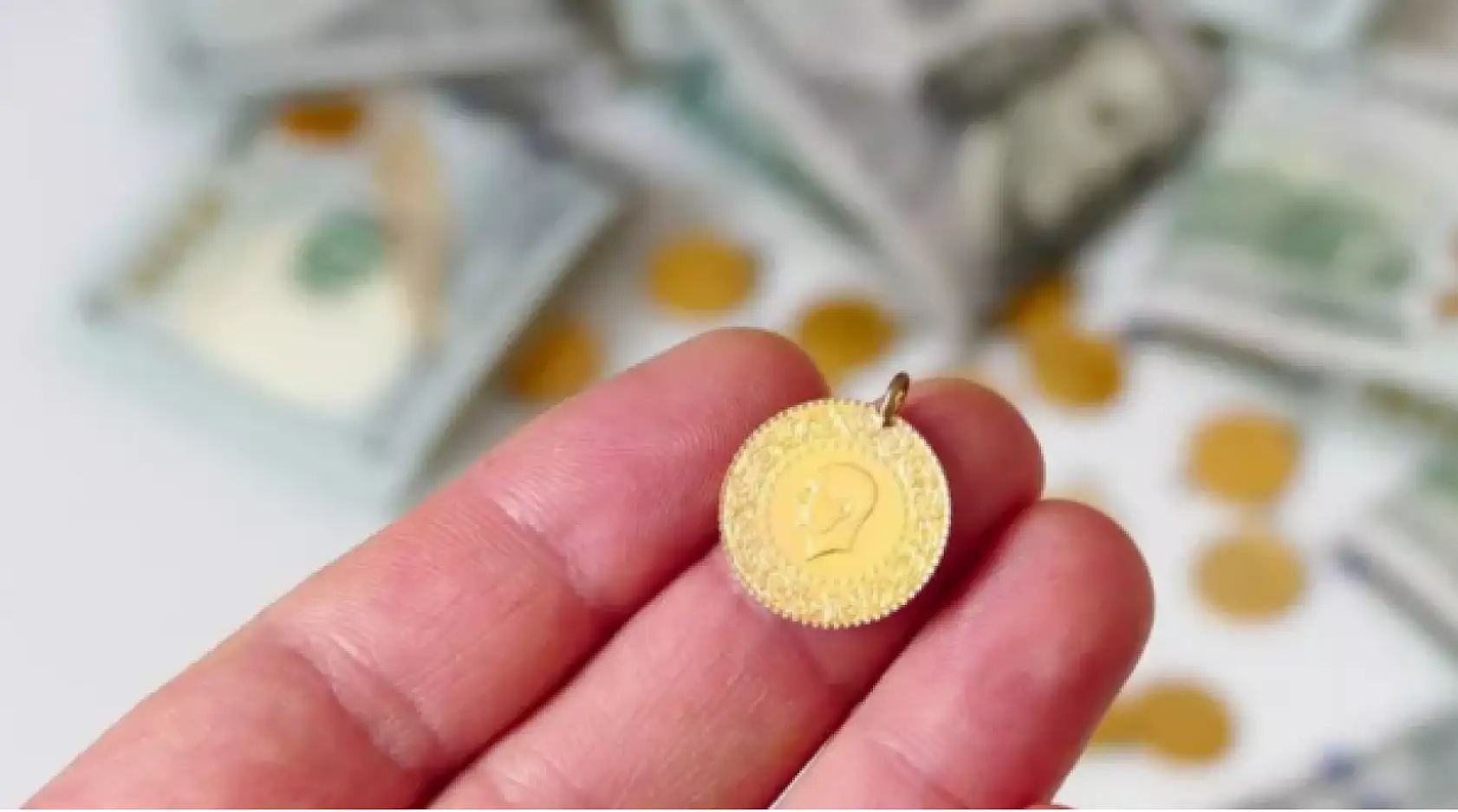 Borsa tepetaklak oldu Gram altın ve dolar/TL rekor kırdı