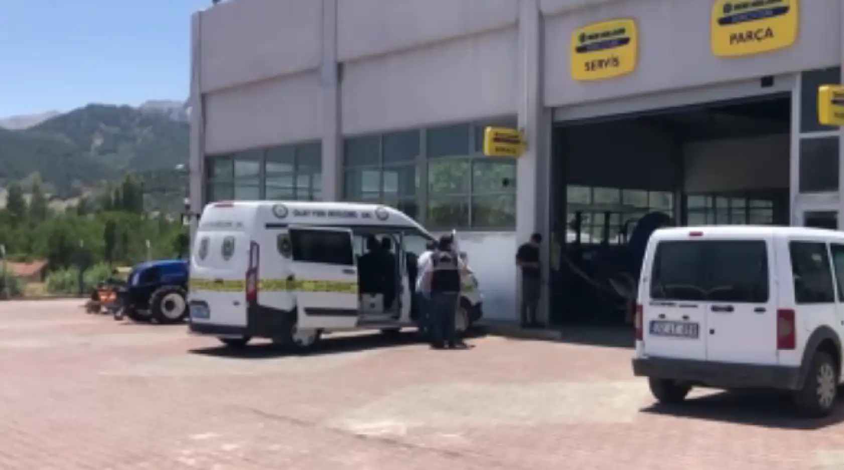 16 yaşındaki stajyerin feci ölümü! Traktör aparatında can verdi