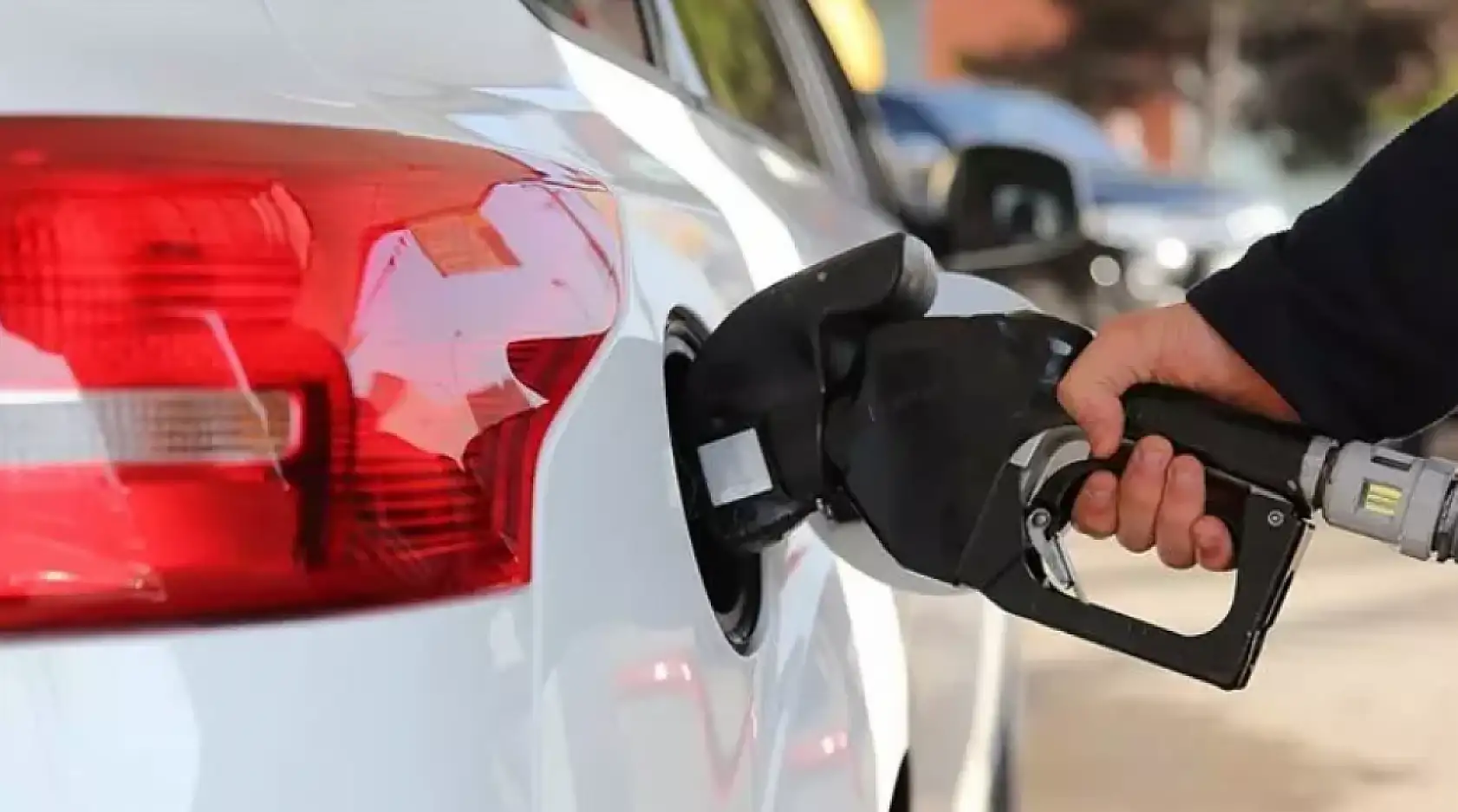 8 Temmuz akaryakıt fiyatları: Motorine zam geliyor! Dev zam yarın pompaya yansıyacak