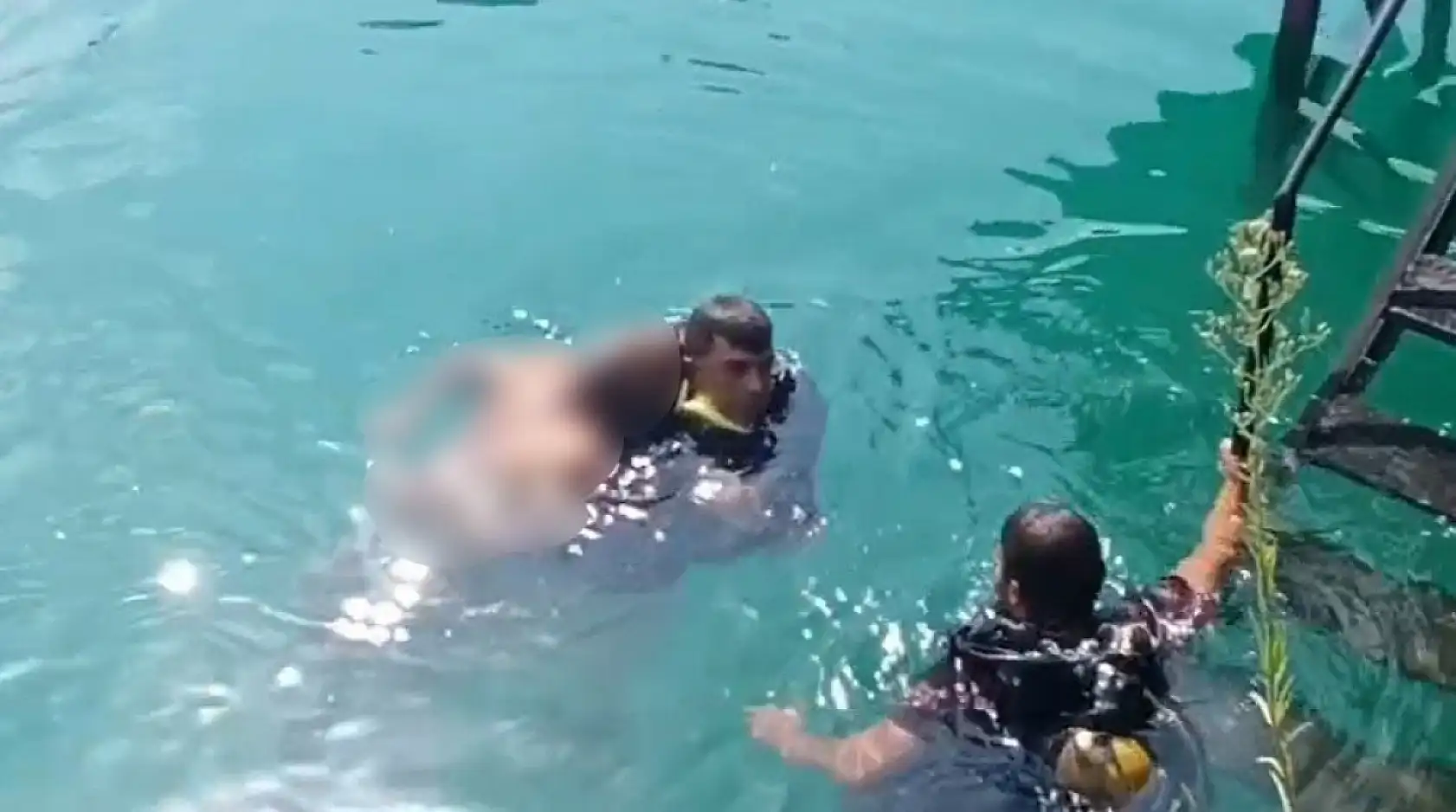 Ölüme balıklama atlayan adam yaşamını yitirdi