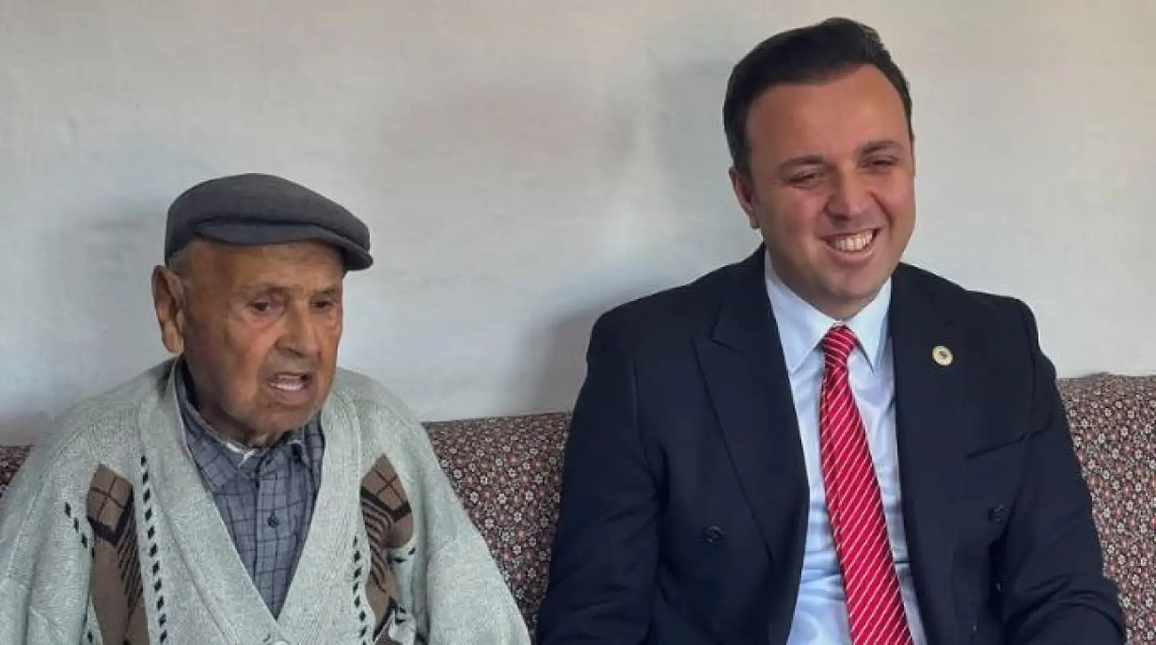 Kavaklıdere'nin 73 yıllık sevdası gençlere ışık tutuyor