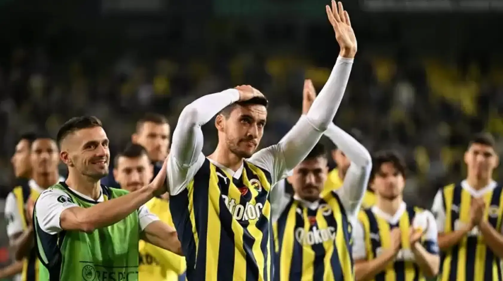 Bebeğini kaybeden futbolcuya taraftarlardan destek