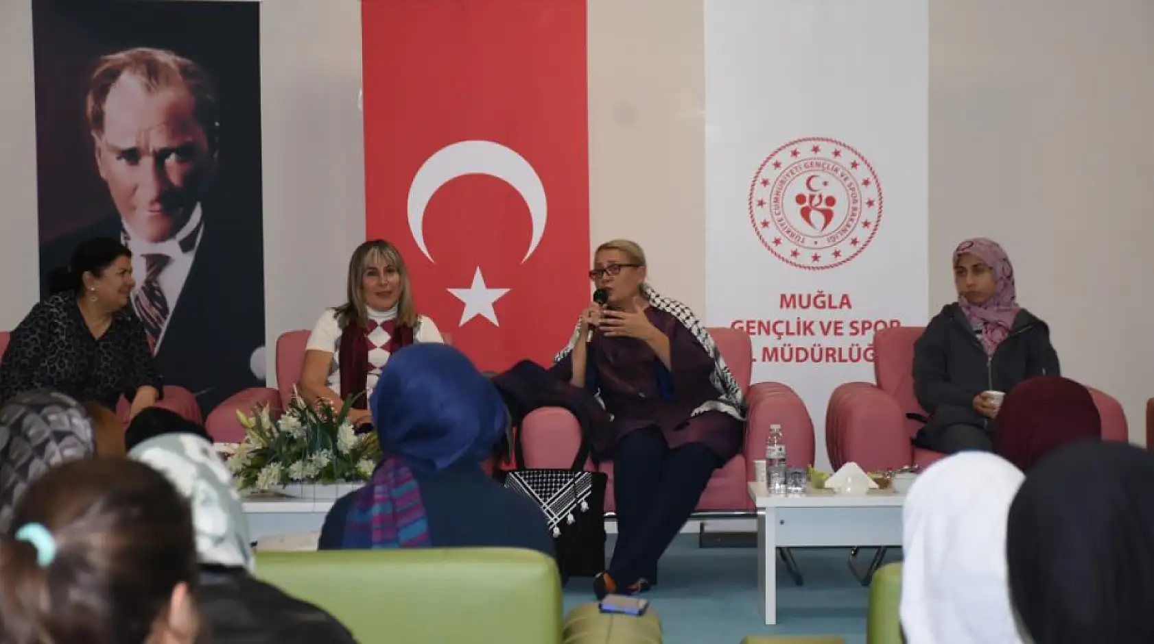 Muğla'da Filistin davasının sembol isimleri 'Sumud' kahramanları gençler ile buluştu