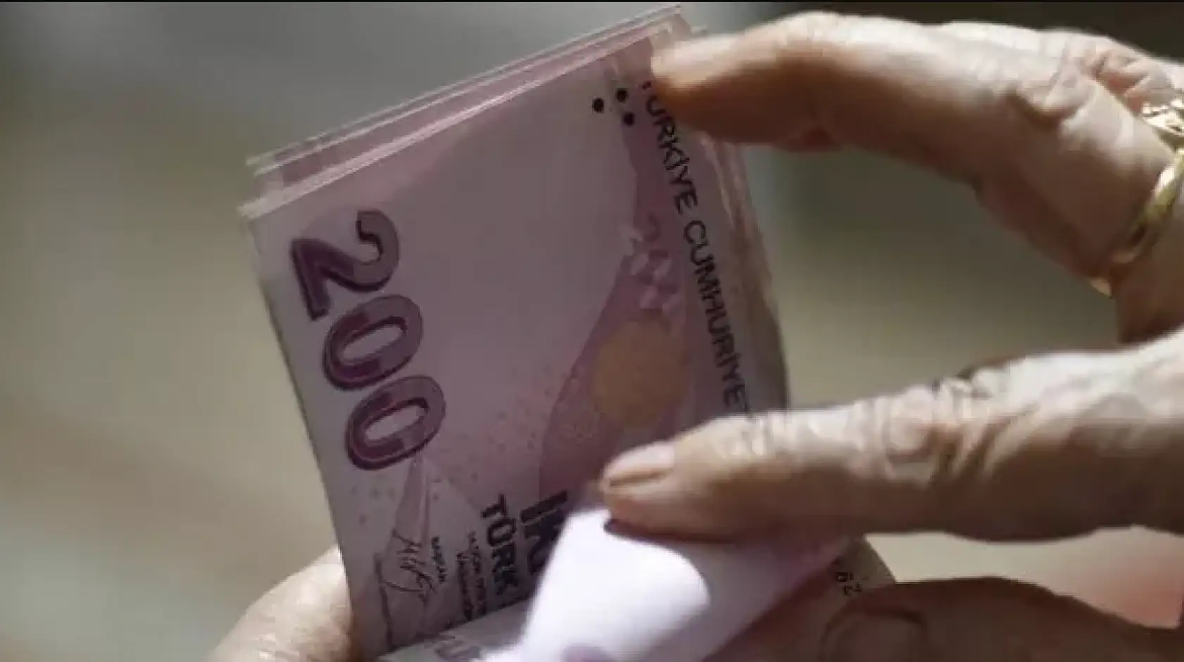 Memur ve sözleşmeli personel maaşları erken ödenecek mi? Bakanlıktan açıklama geldi