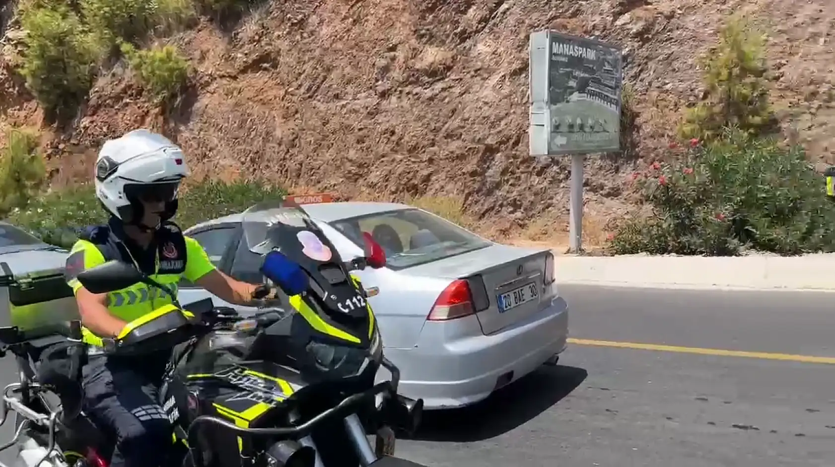 Jandarma Trafik Timleri Ölüdeniz Yolunda Sıkı Denetim Yapıyor