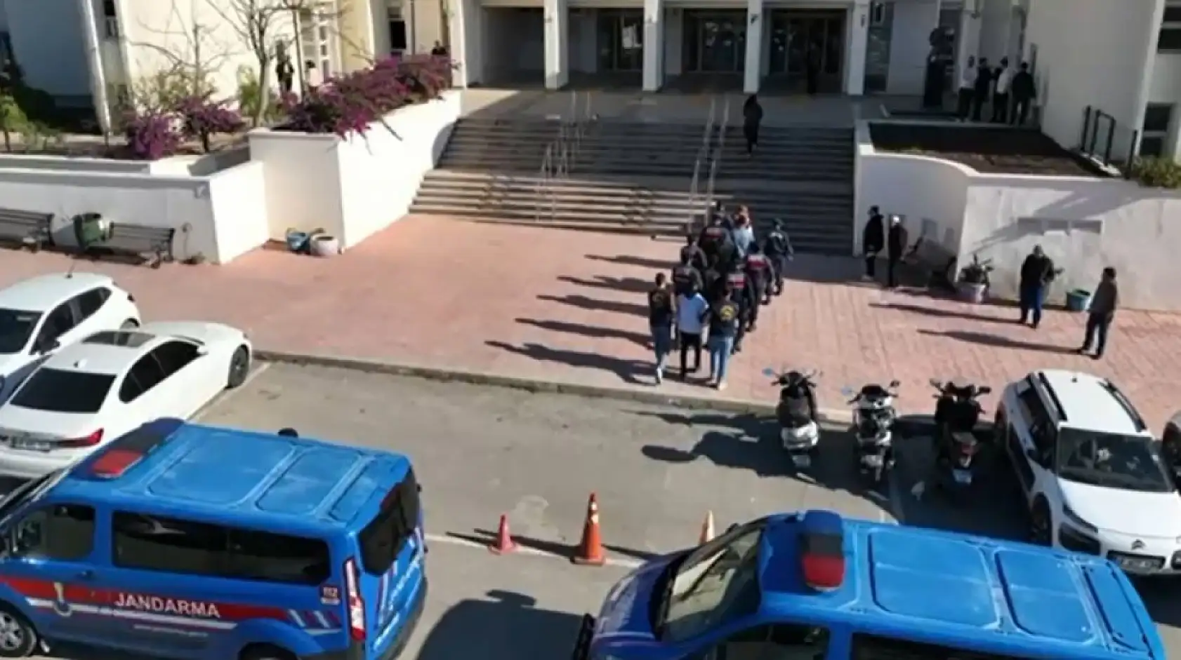 Muğla'nın da Yer Aldığı Operasyonlarda 156 Göçmen Kaçakçısı Yakalandı