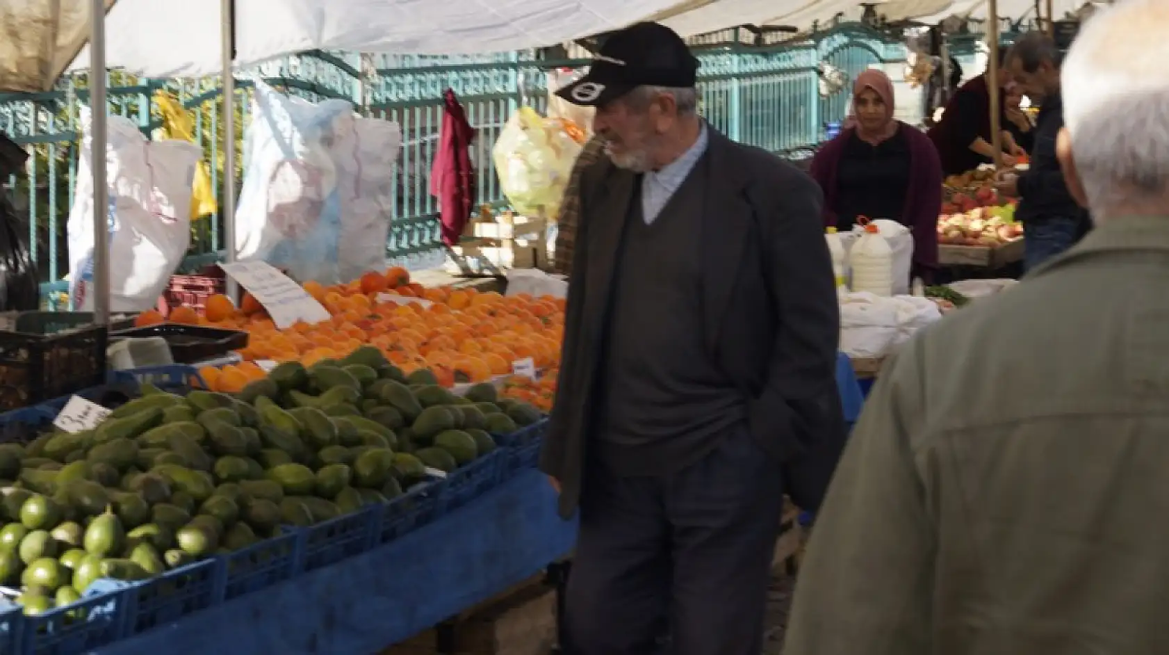 Fethiye Cuma Pazarı'nda Emekçi kadınlar yaşadıkları zorlukları anlattı