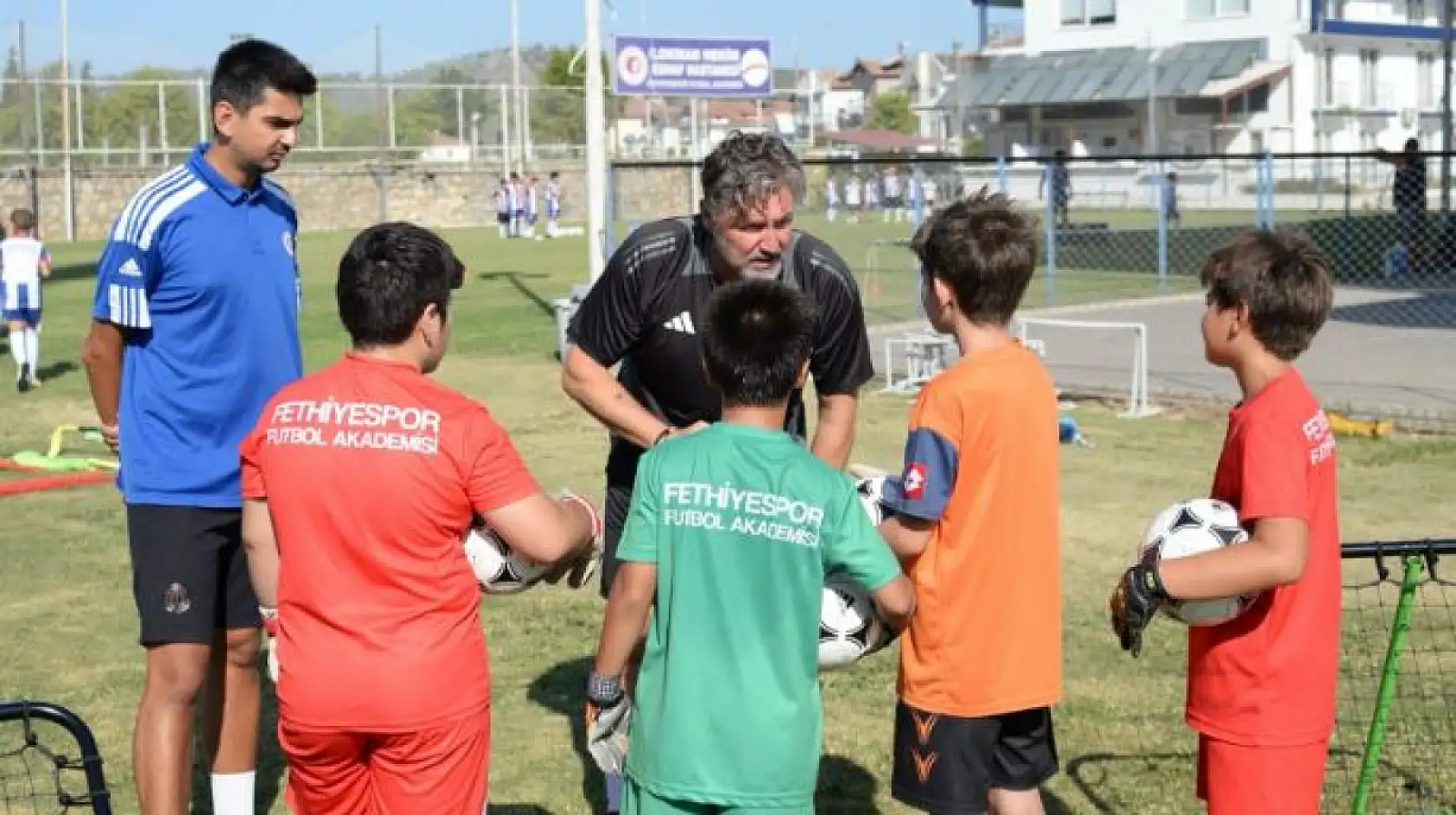 Fethiyespor'un genç kalecileri profesyonel destek alıyor