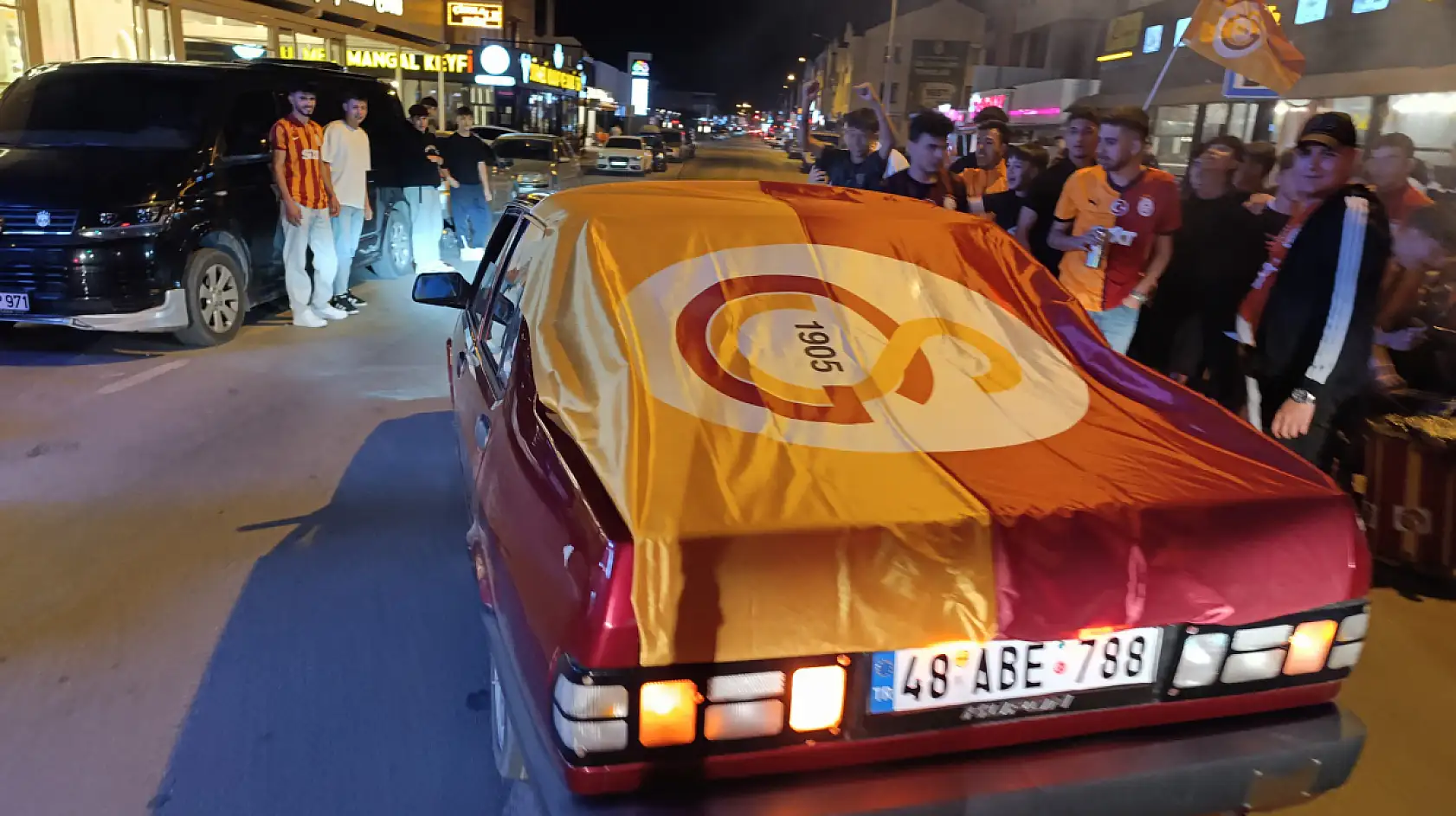 Galatasaray Ziraat Türkiye Kupası'nı Kazandı, Fethiye'de Coşkulu Kutlama