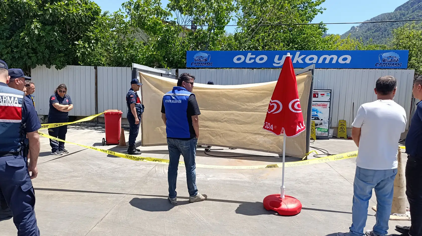 Fethiye Üzümlü'de Yabancı Uyruklu Vatandaş Aracını Yıkarken Hayatını Kaybetti