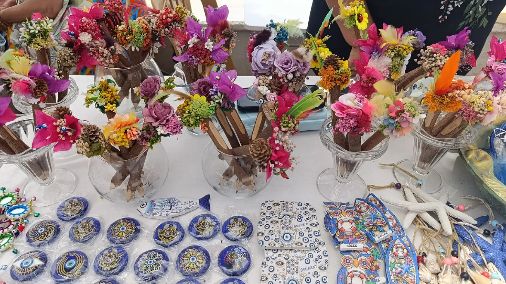 Fethiye'de bu kermes sadece alışveriş için değil, aynı zamanda bir yardım eli