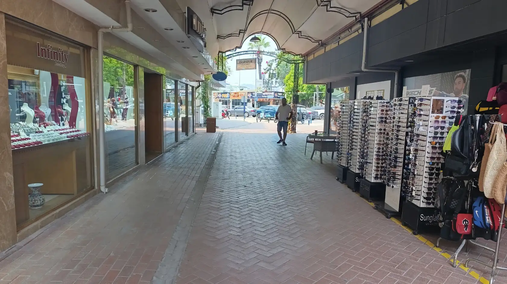 Fethiye Paspatur'da öğle sakinliği